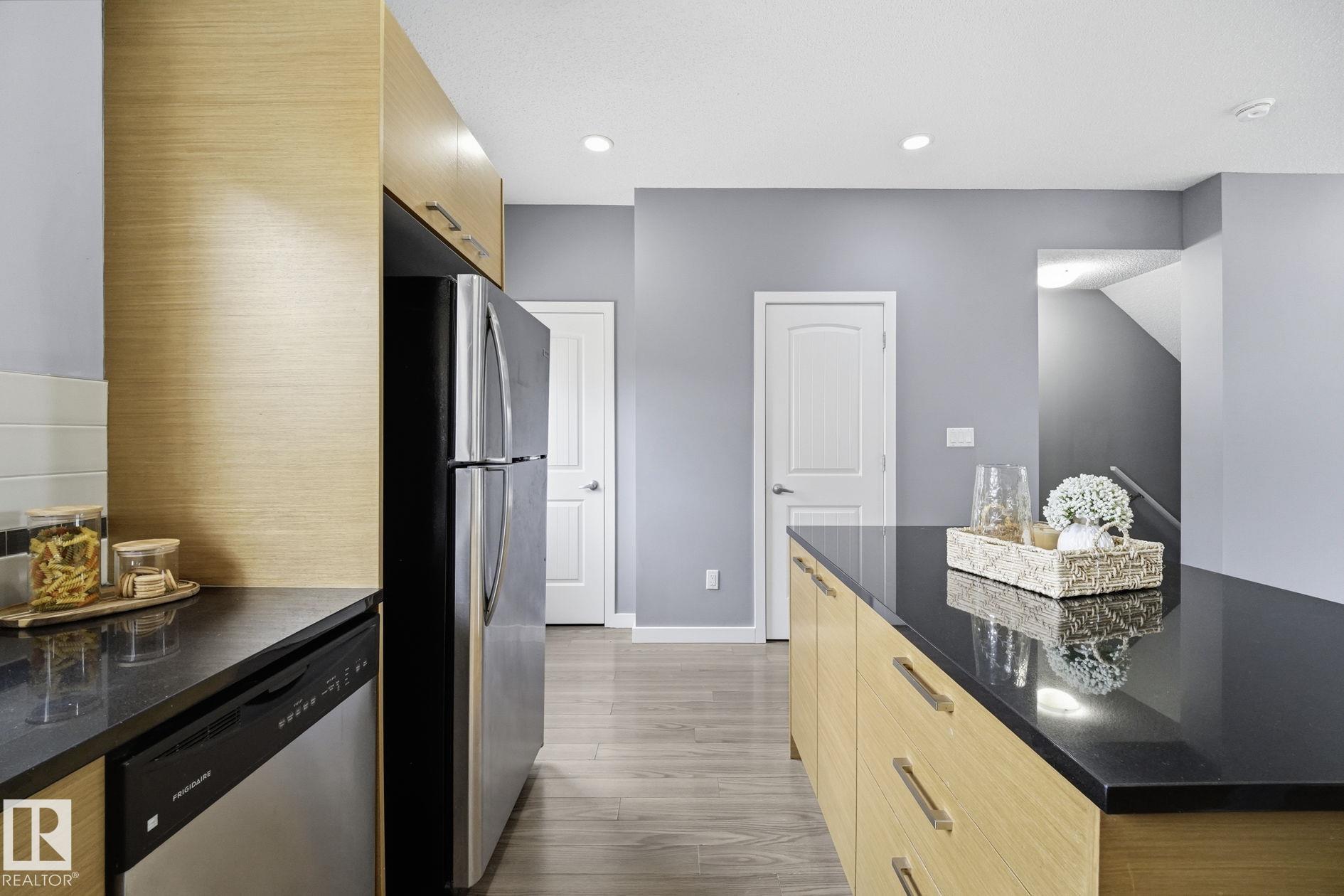 Photo 6 at 23 - 655 Watt Boulevard SW, Walker, Edmonton