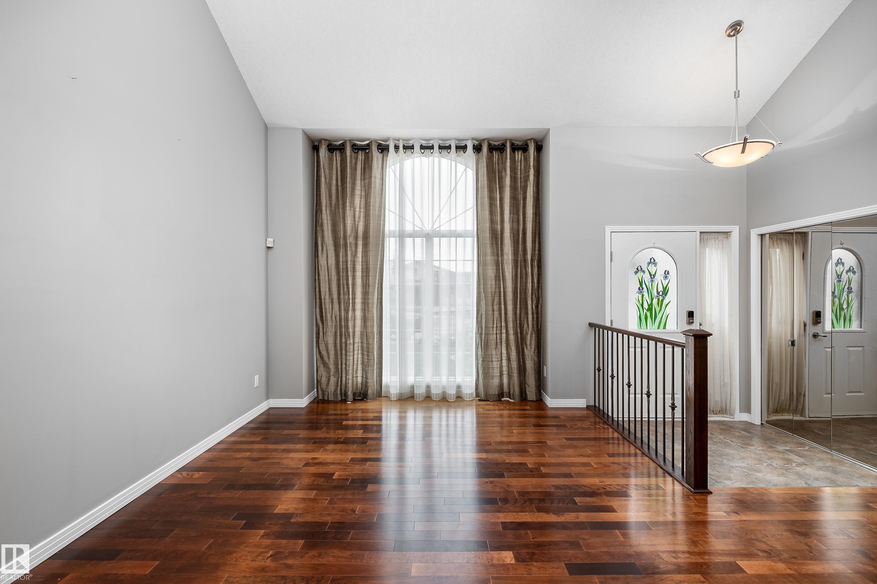 Photo 10 at 582 Buchanan Road NW, Bulyea Heights, Edmonton