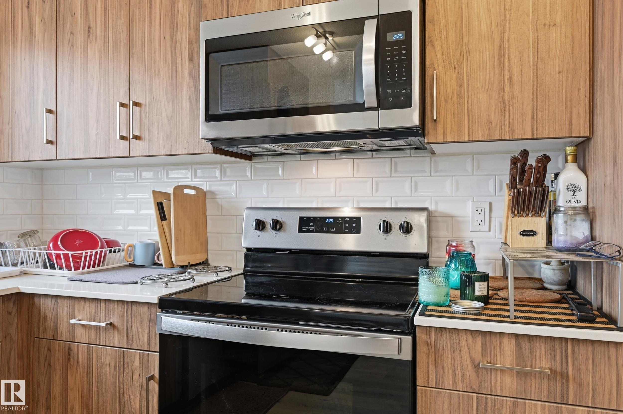Photo 14 at 2608 201 Street NW, The Uplands, Edmonton