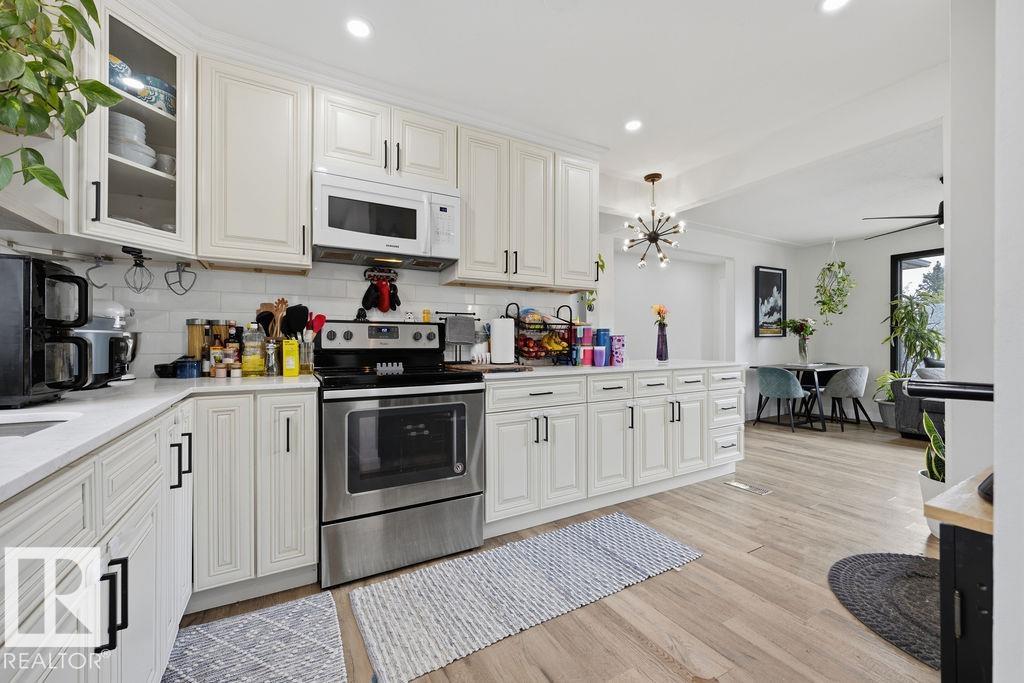 Photo 16 at 10932 151 Street NW, High Park, Edmonton