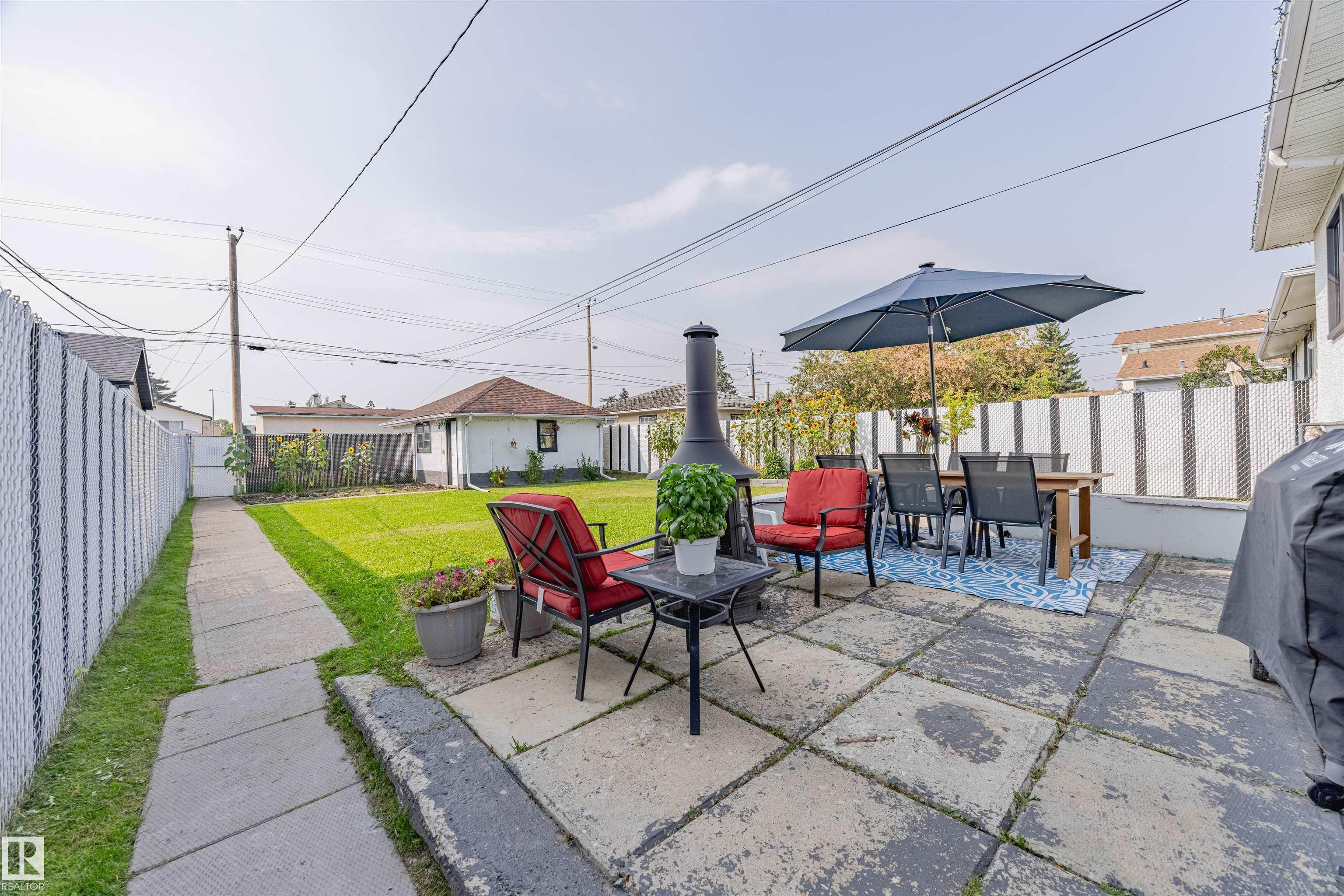Photo 3 at 10932 151 Street NW, High Park, Edmonton