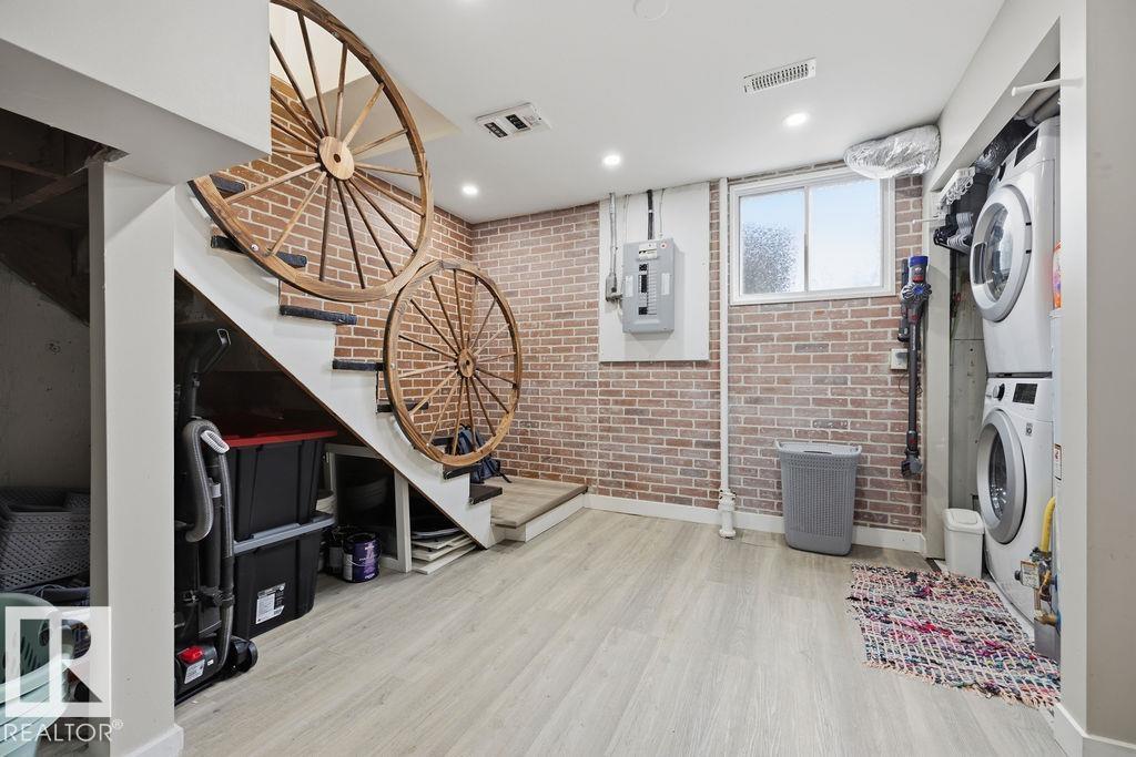 Photo 25 at 10932 151 Street NW, High Park, Edmonton