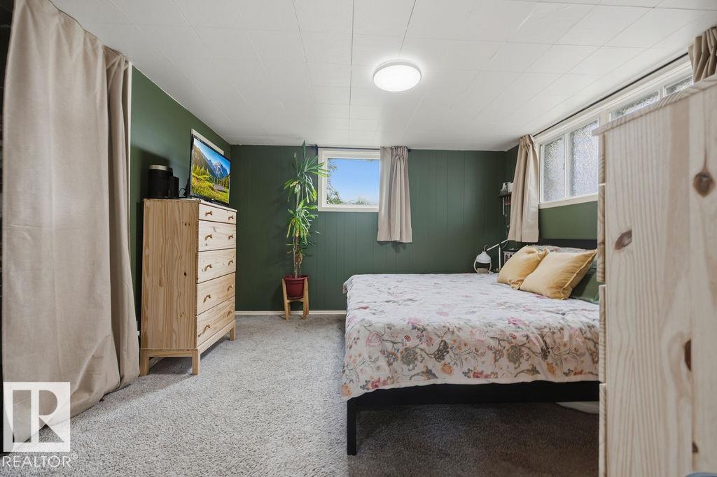 Photo 32 at 10932 151 Street NW, High Park, Edmonton