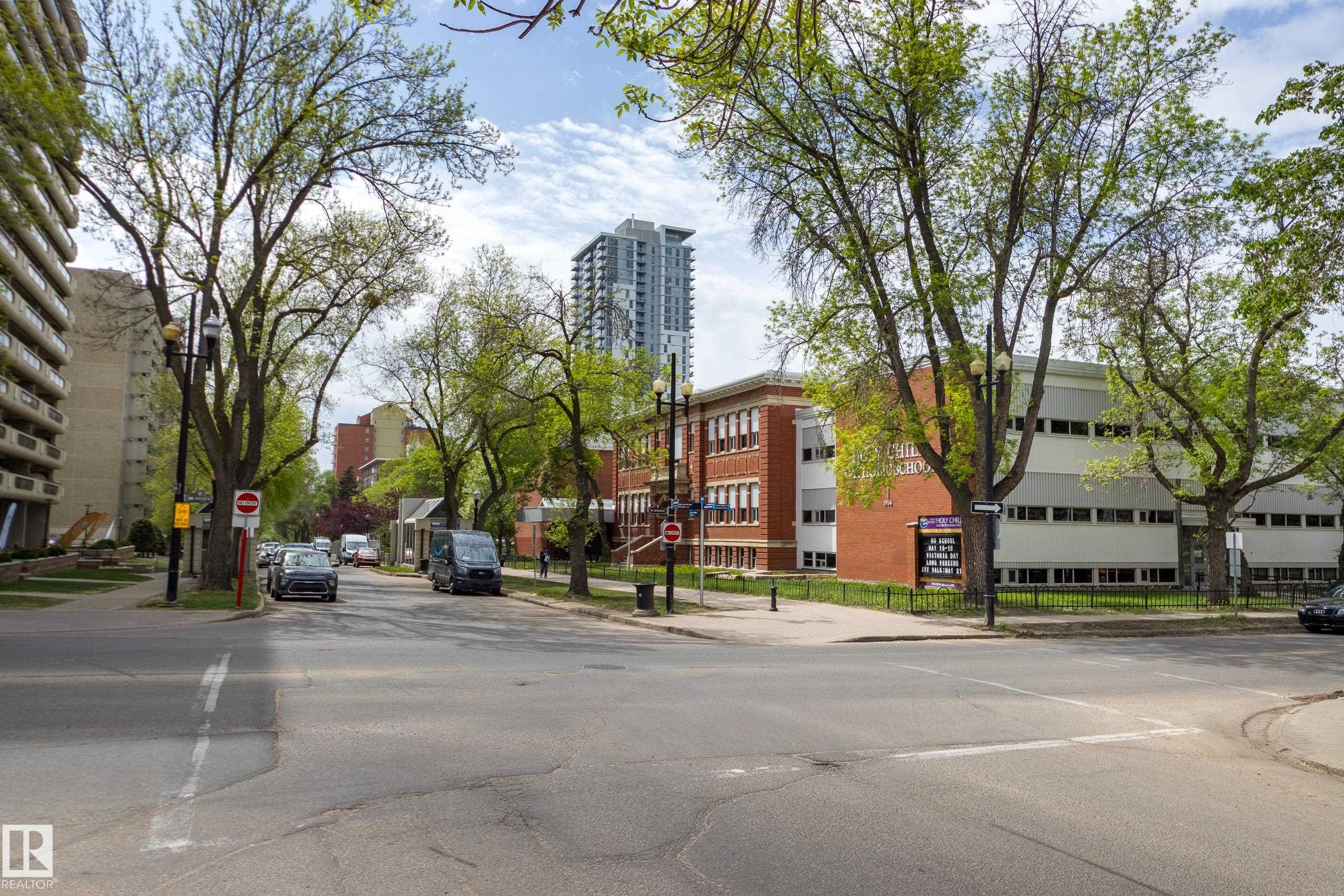 Photo 39 at 9909 110 Street NW, Wîhkwêntôwin, Edmonton