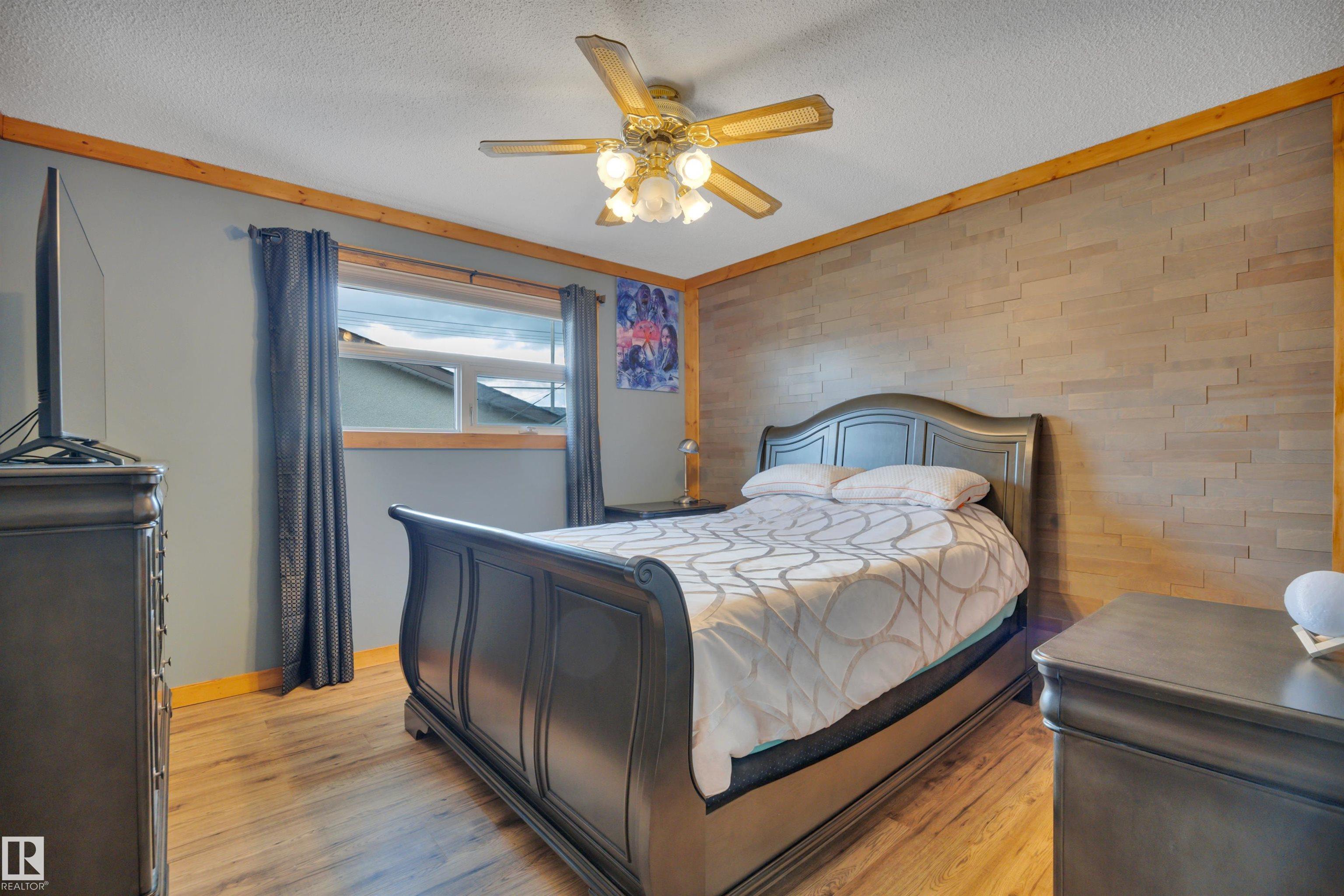 Photo 12 at 13327 73 Street NW, Delwood, Edmonton