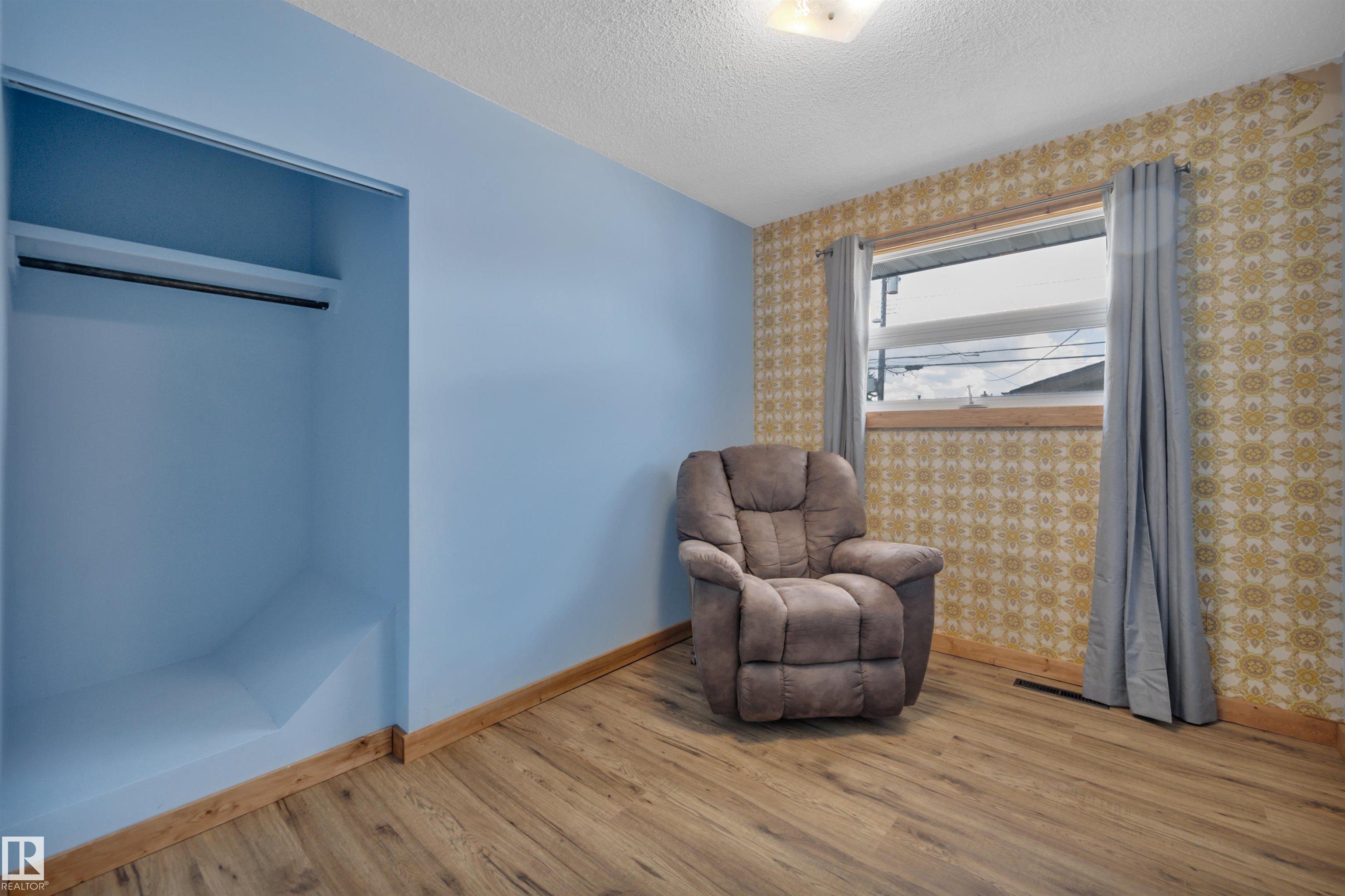 Photo 15 at 13327 73 Street NW, Delwood, Edmonton