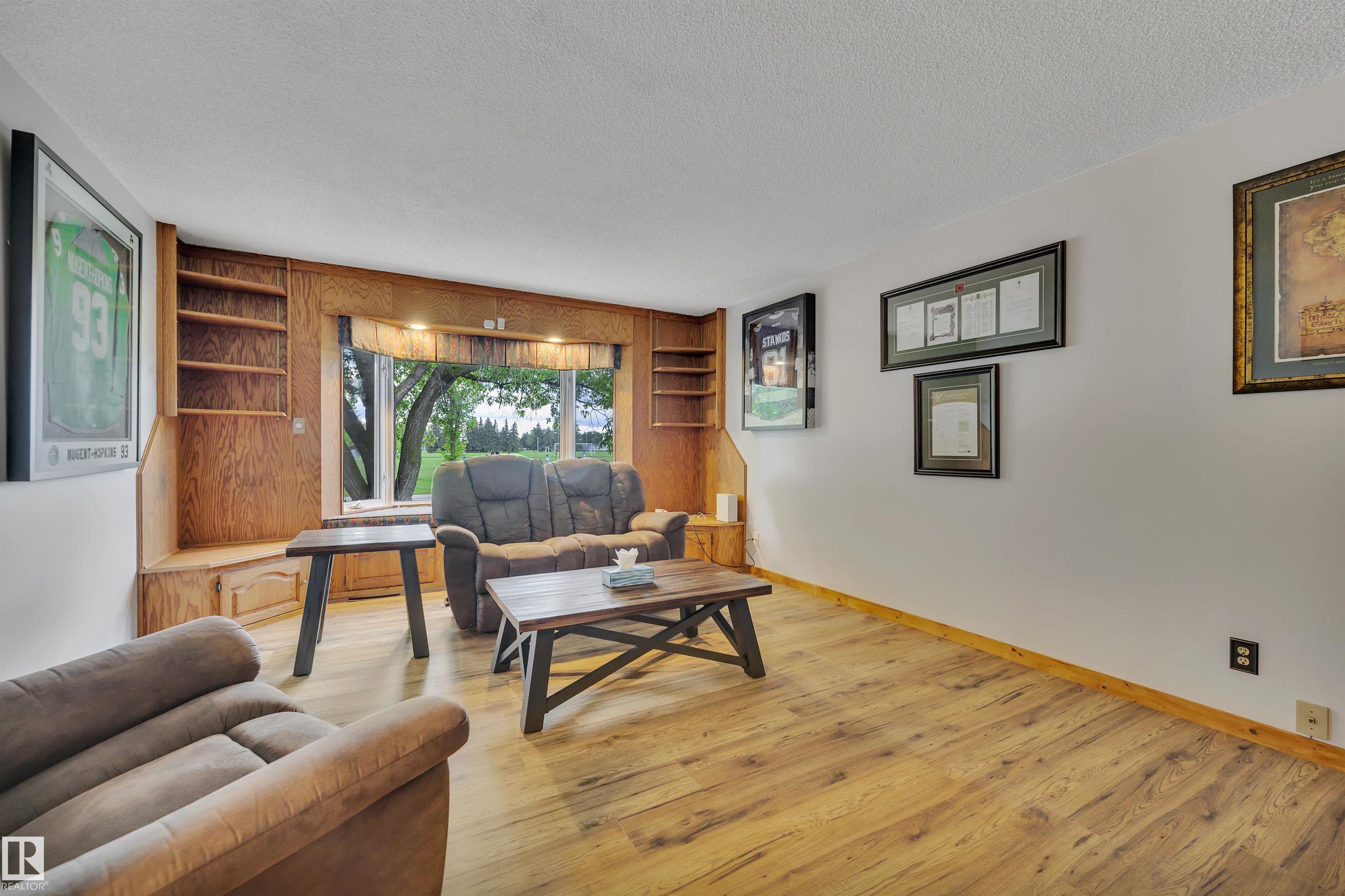 Photo 3 at 13327 73 Street NW, Delwood, Edmonton
