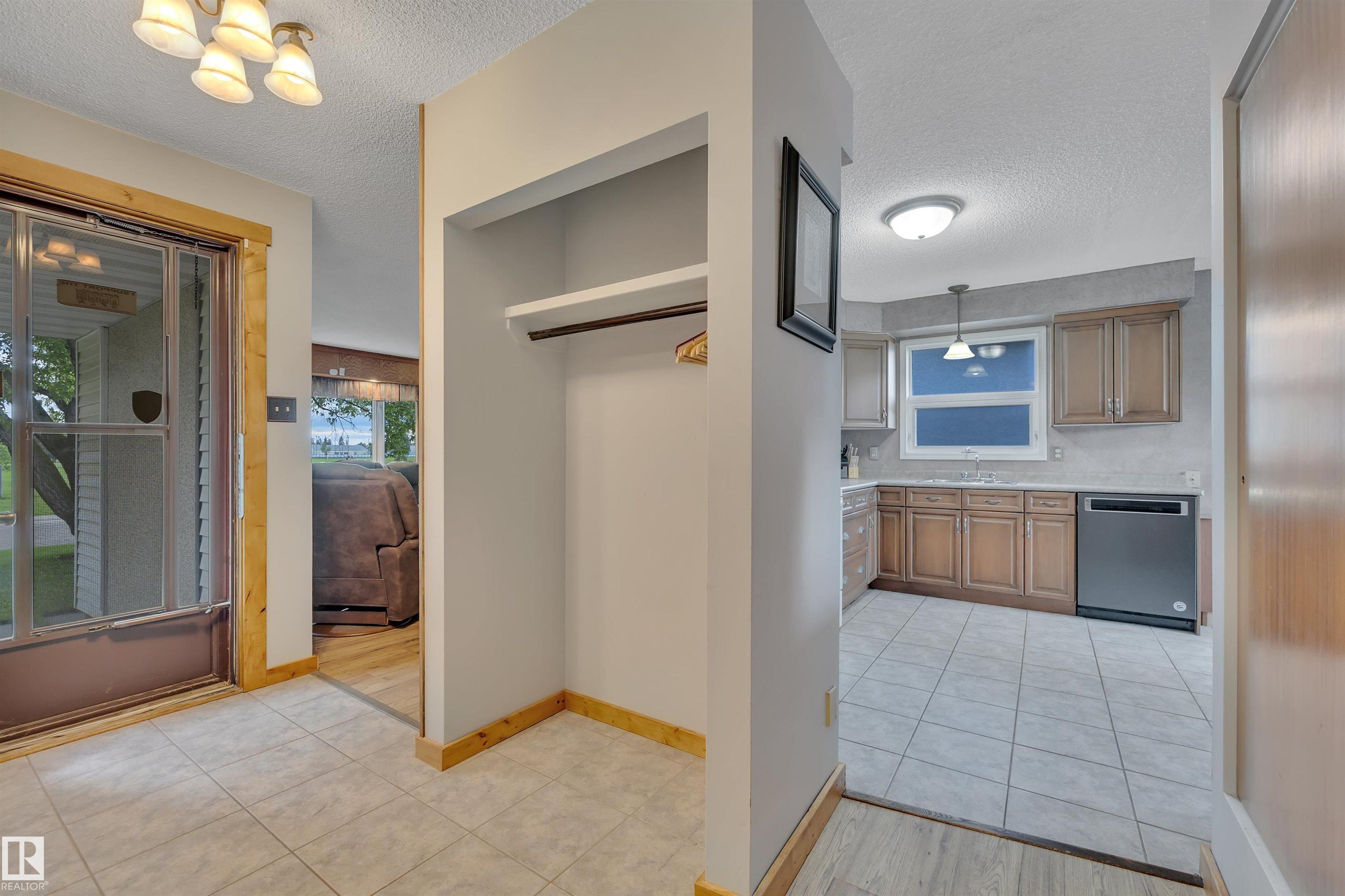Photo 6 at 13327 73 Street NW, Delwood, Edmonton
