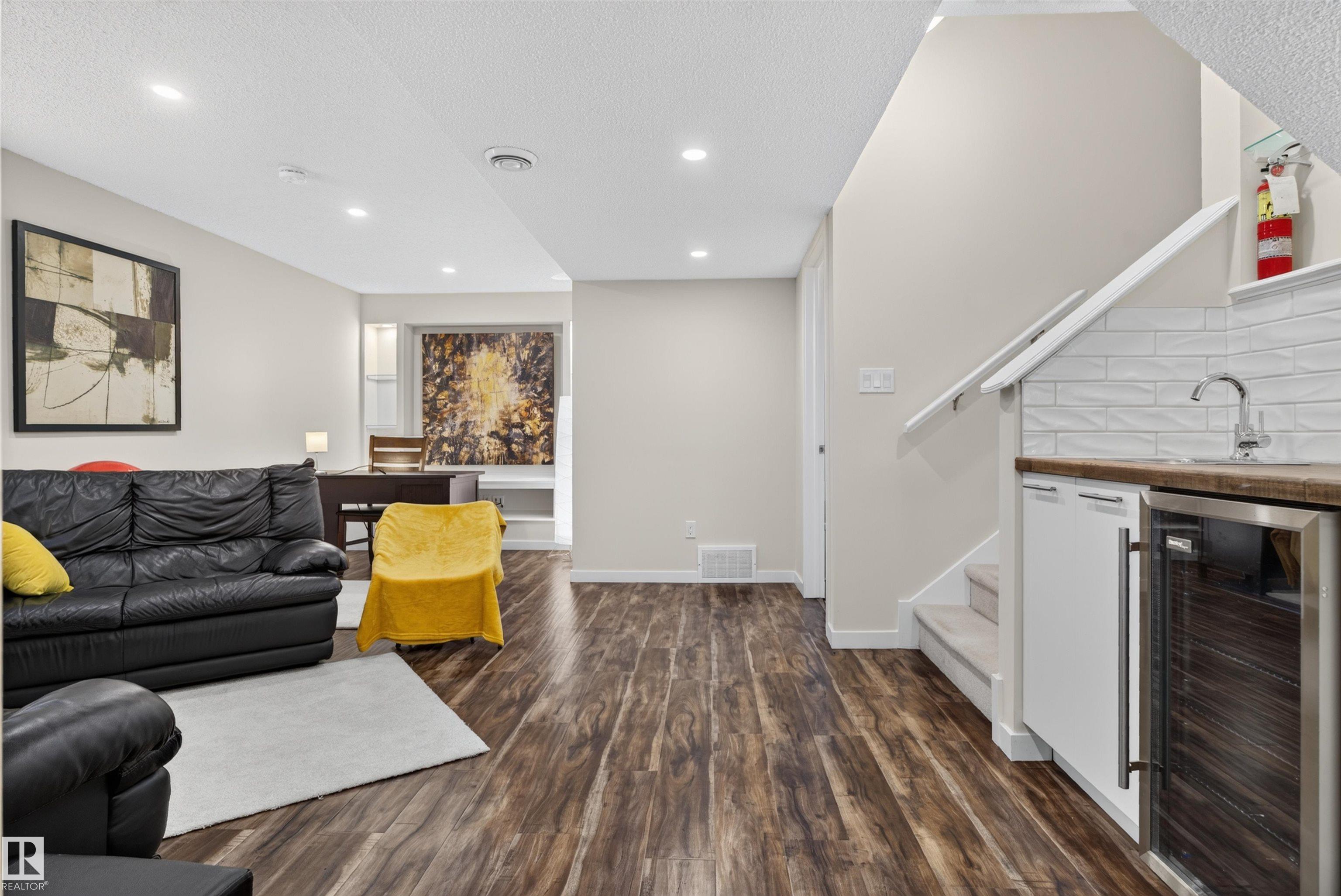 Photo 28 at 6928 22 Avenue SW, Summerside, Edmonton