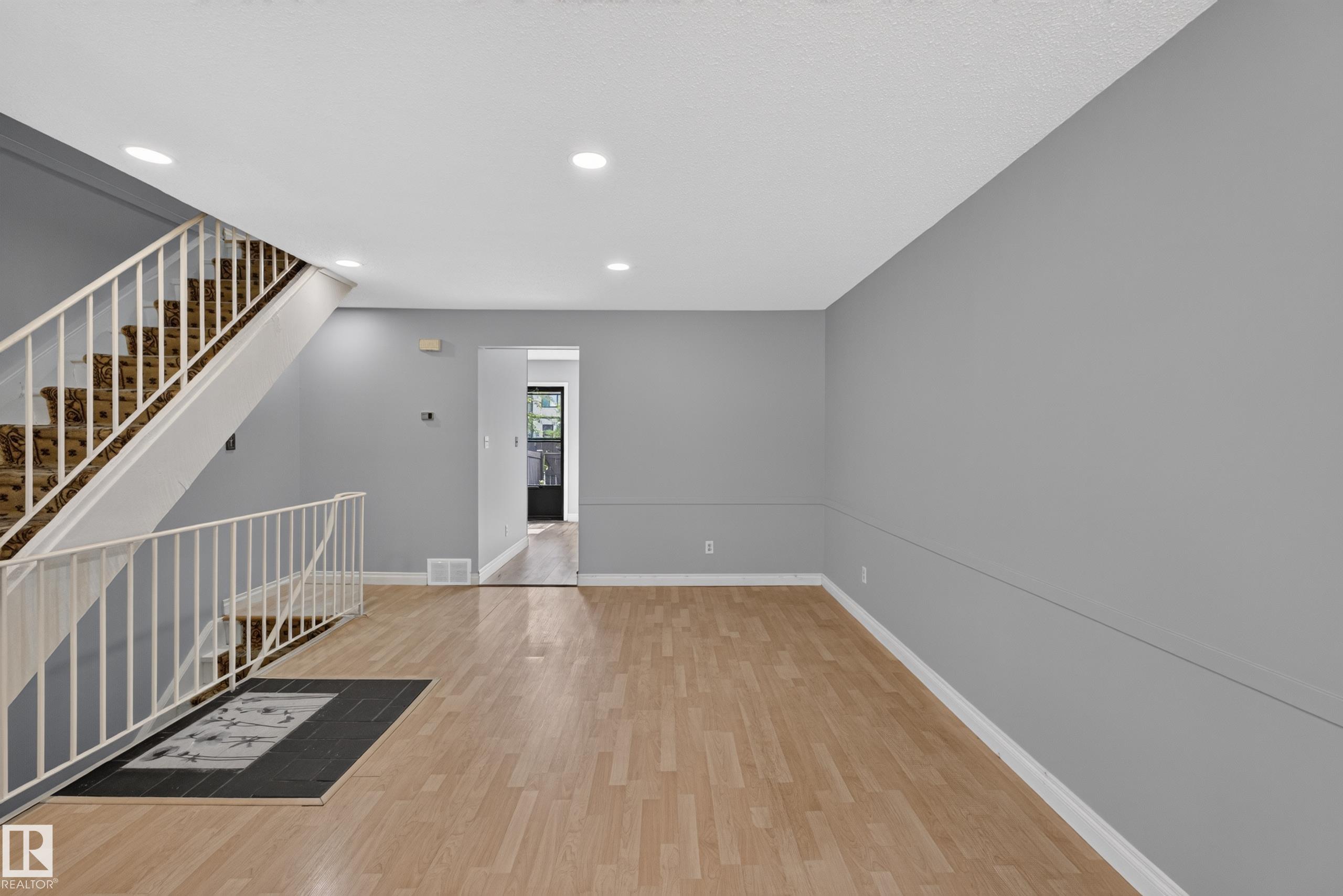 Photo 11 at 178 Tudor Lane NW, Sweet Grass, Edmonton
