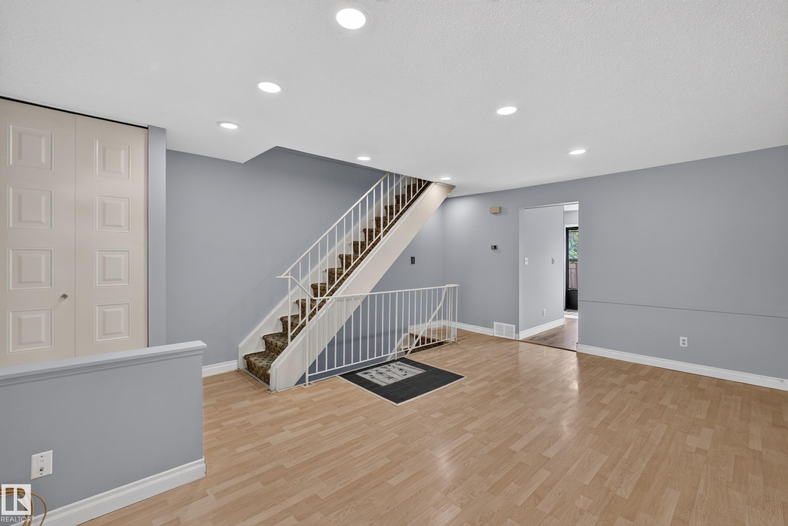 Photo 12 at 178 Tudor Lane NW, Sweet Grass, Edmonton