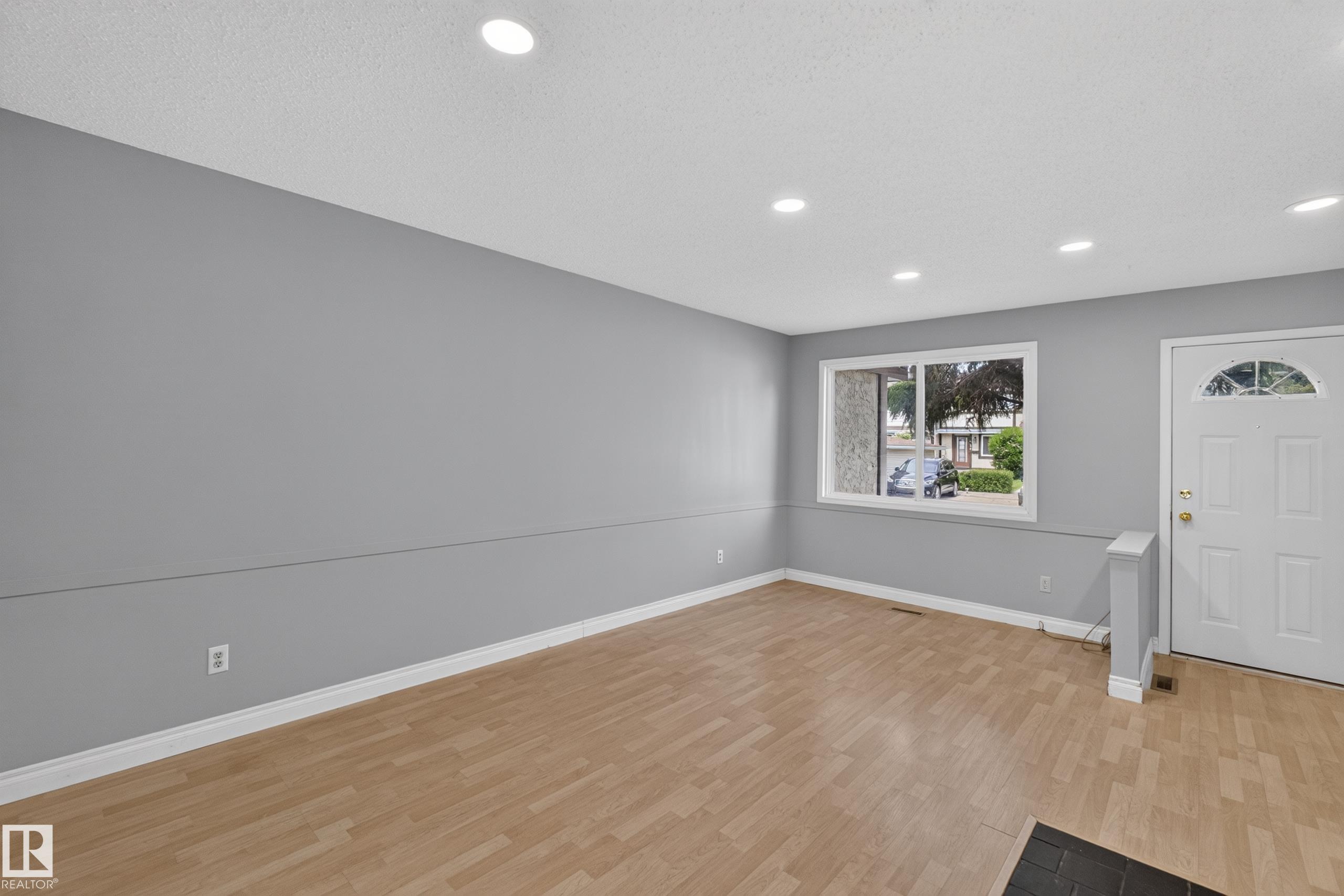 Photo 13 at 178 Tudor Lane NW, Sweet Grass, Edmonton