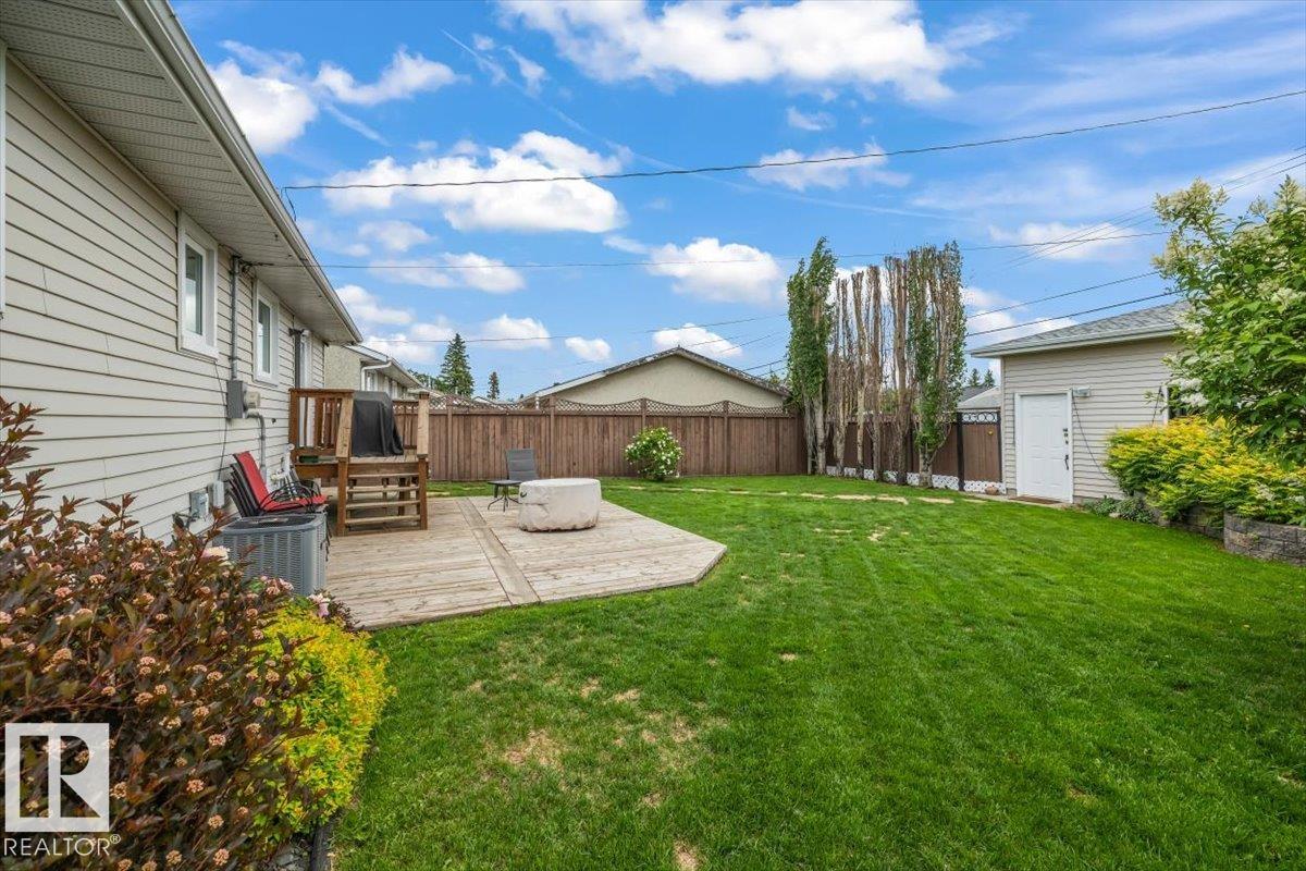 Photo 32 at 16165 110b Avenue NW, Mayfield, Edmonton