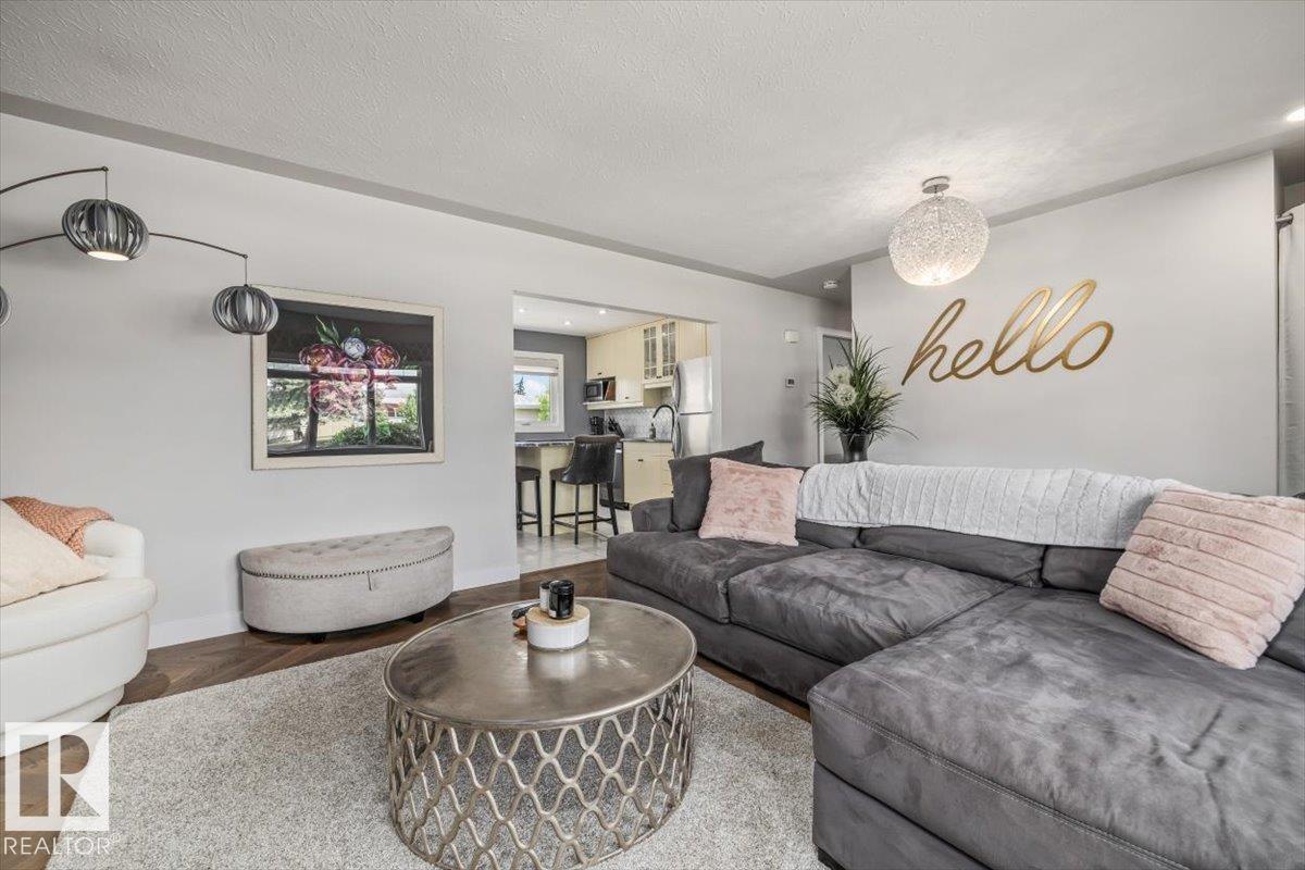 Photo 6 at 16165 110b Avenue NW, Mayfield, Edmonton