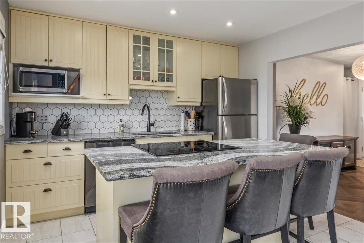 Photo 9 at 16165 110b Avenue NW, Mayfield, Edmonton