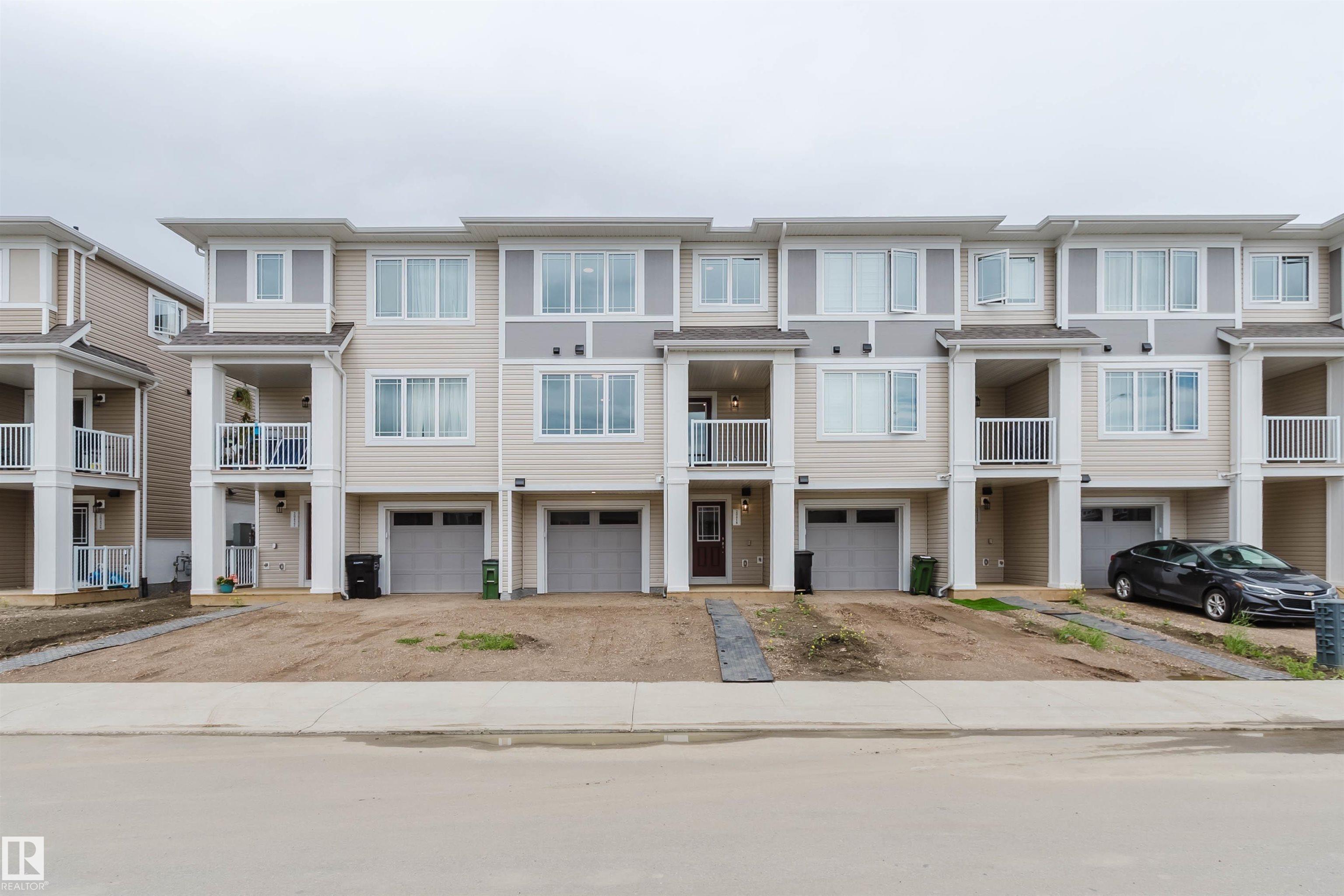 Photo 2 at 20418 15a Avenue NW, Stillwater, Edmonton