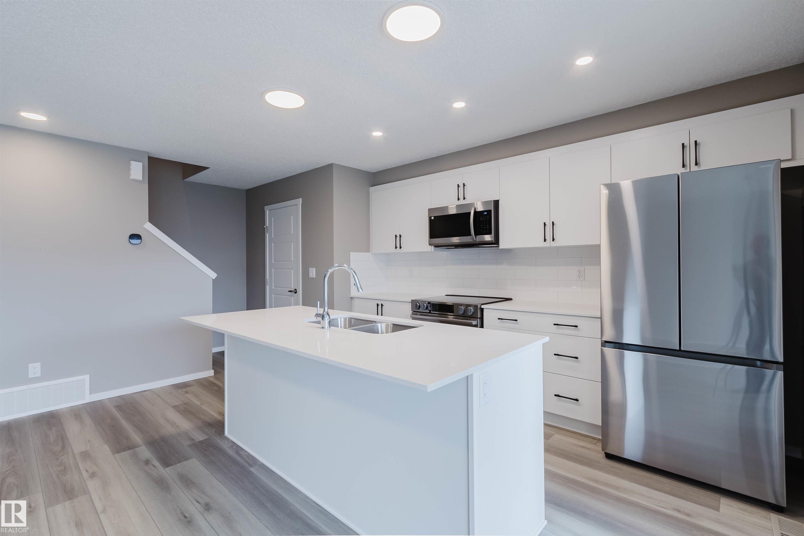 Photo 11 at 20418 15a Avenue NW, Stillwater, Edmonton
