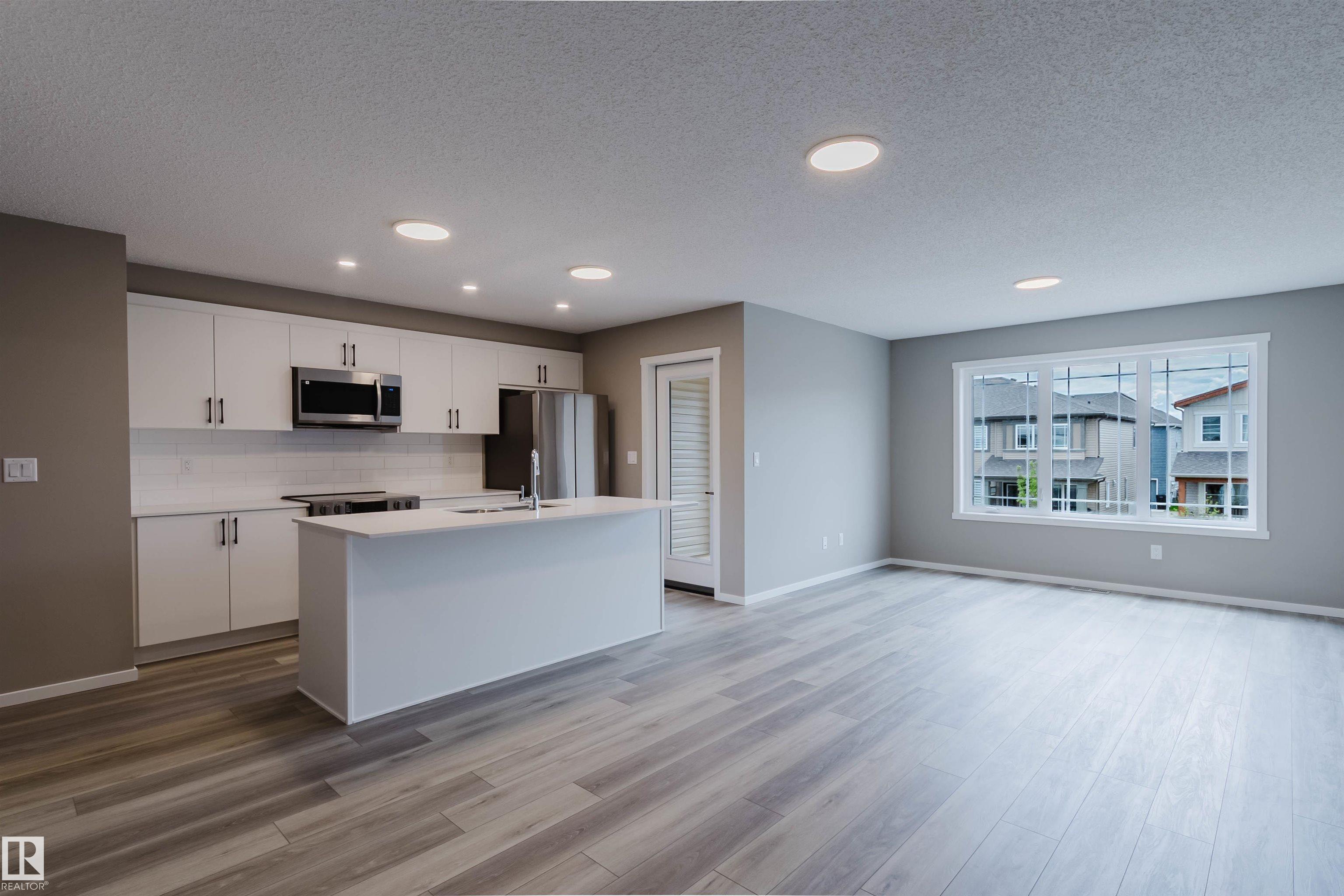 Photo 7 at 20418 15a Avenue NW, Stillwater, Edmonton