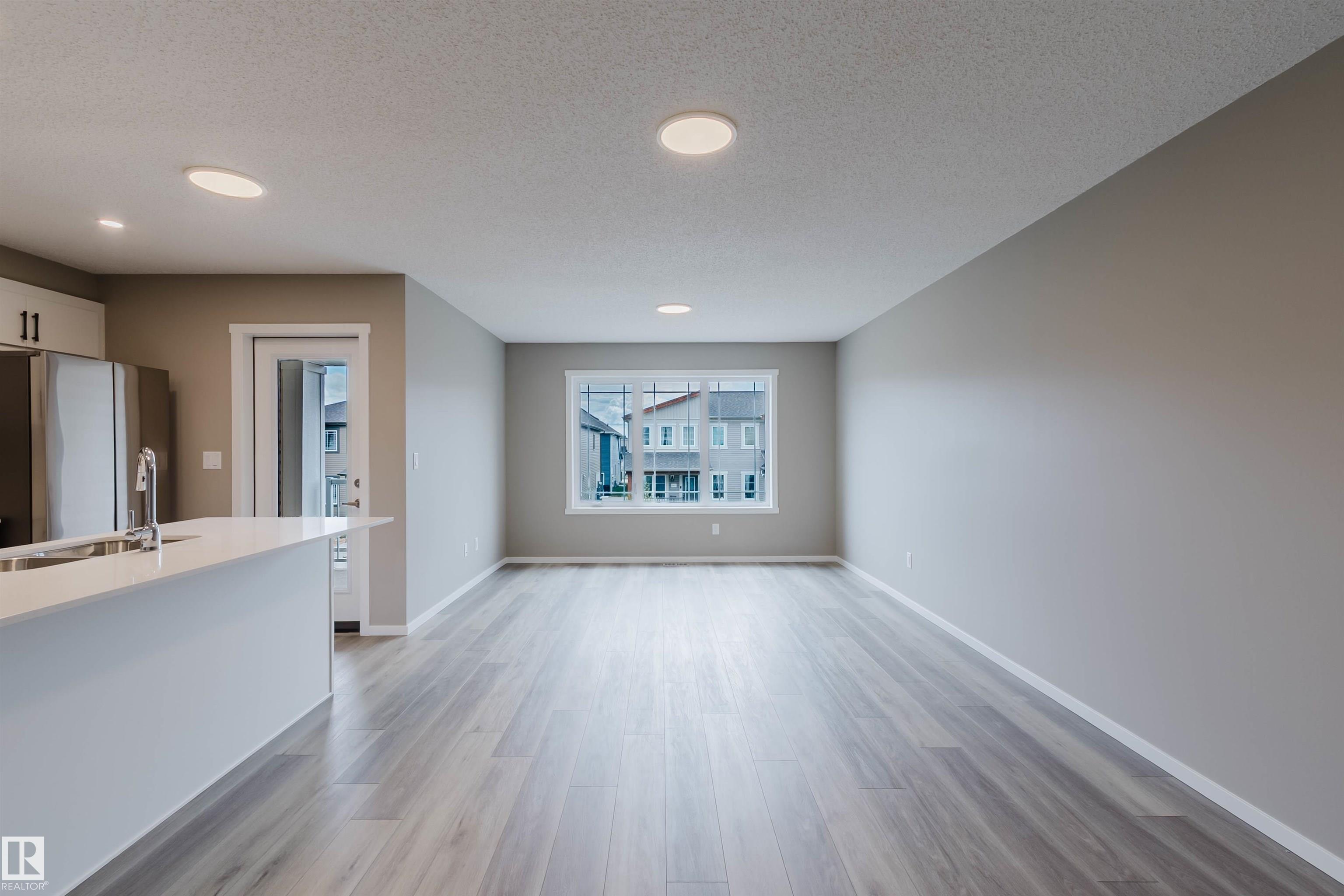 Photo 8 at 20418 15a Avenue NW, Stillwater, Edmonton