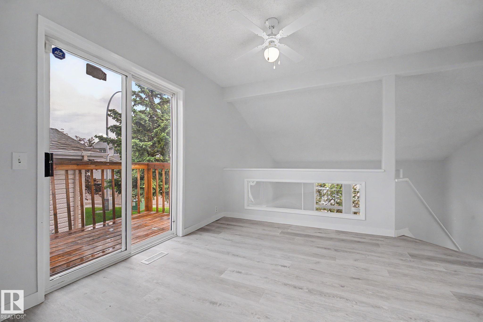 Photo 14 at 3704 39 Avenue NW, Kiniski Gardens, Edmonton