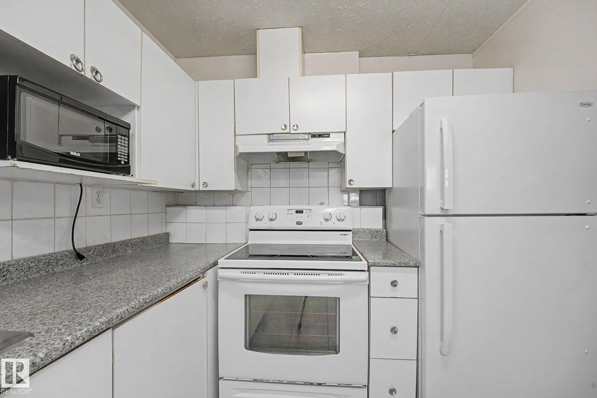 Photo 44 at 3704 39 Avenue NW, Kiniski Gardens, Edmonton