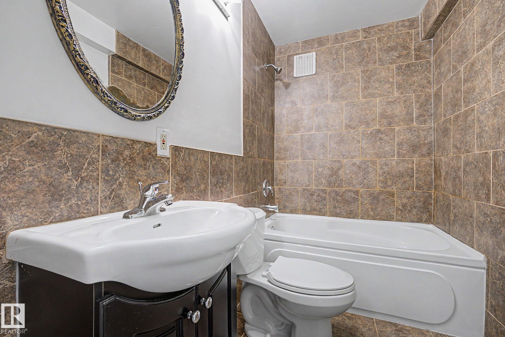 Photo 45 at 3704 39 Avenue NW, Kiniski Gardens, Edmonton