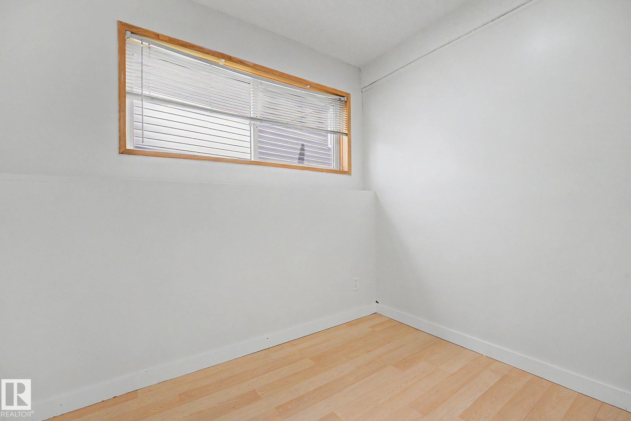 Photo 49 at 3704 39 Avenue NW, Kiniski Gardens, Edmonton