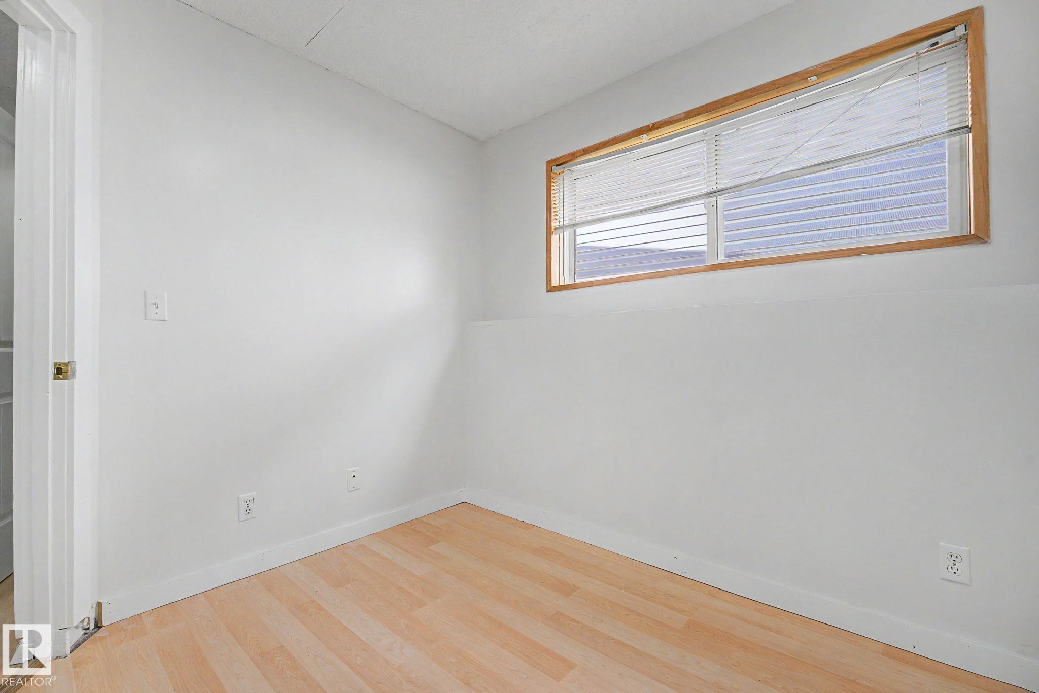 Photo 53 at 3704 39 Avenue NW, Kiniski Gardens, Edmonton
