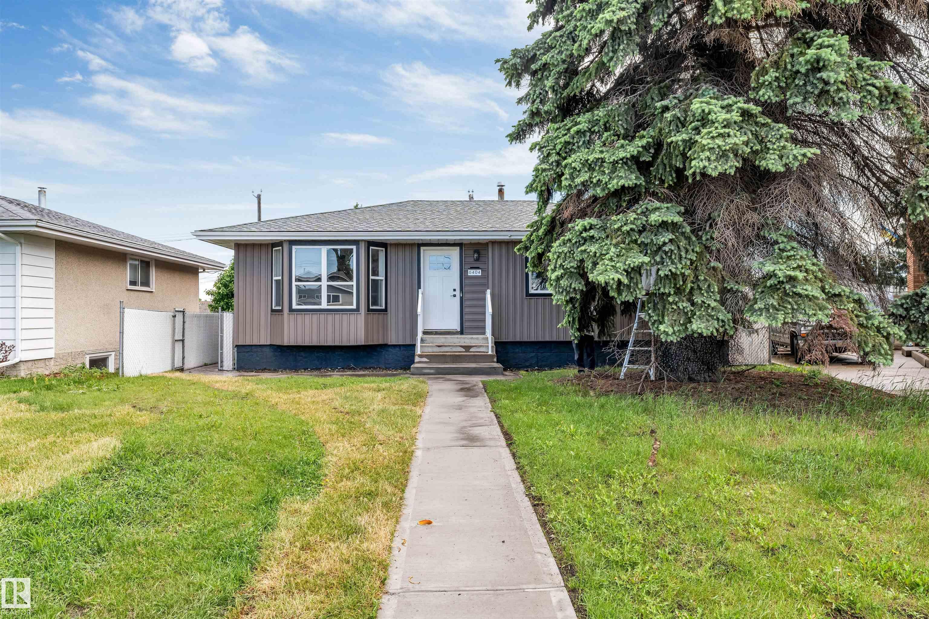 Photo 2 at 6404 88 Avenue NW, Kenilworth, Edmonton