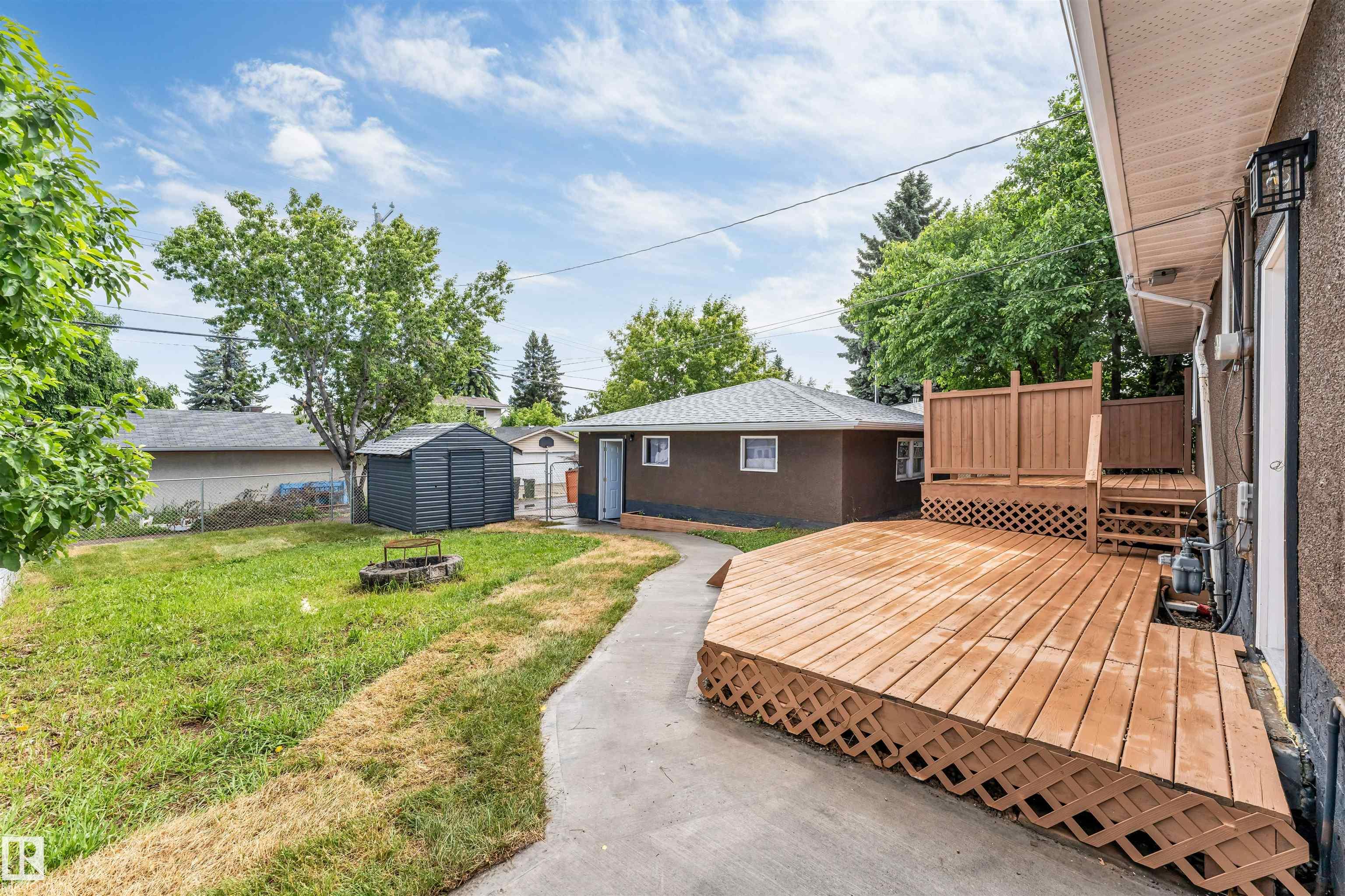 Photo 3 at 6404 88 Avenue NW, Kenilworth, Edmonton