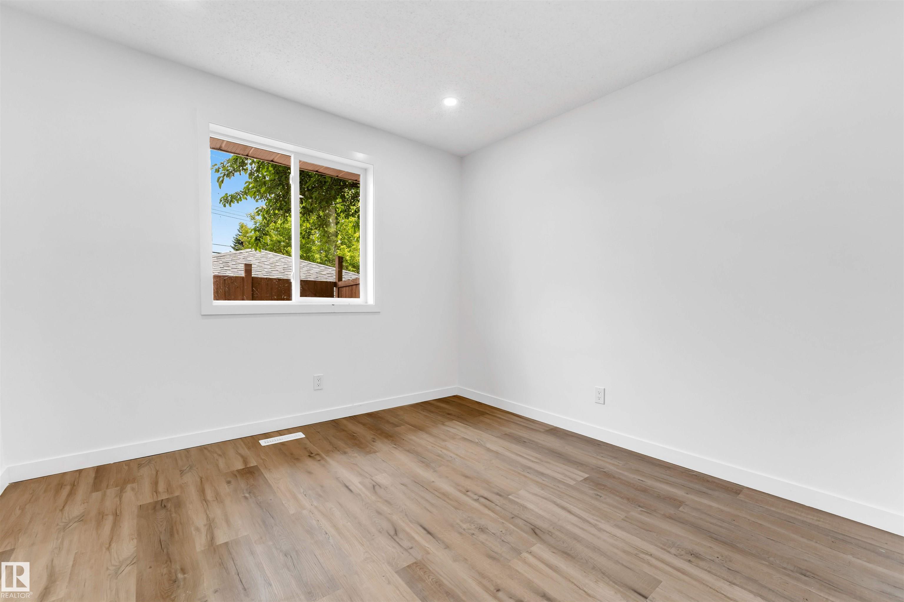 Photo 21 at 6404 88 Avenue NW, Kenilworth, Edmonton