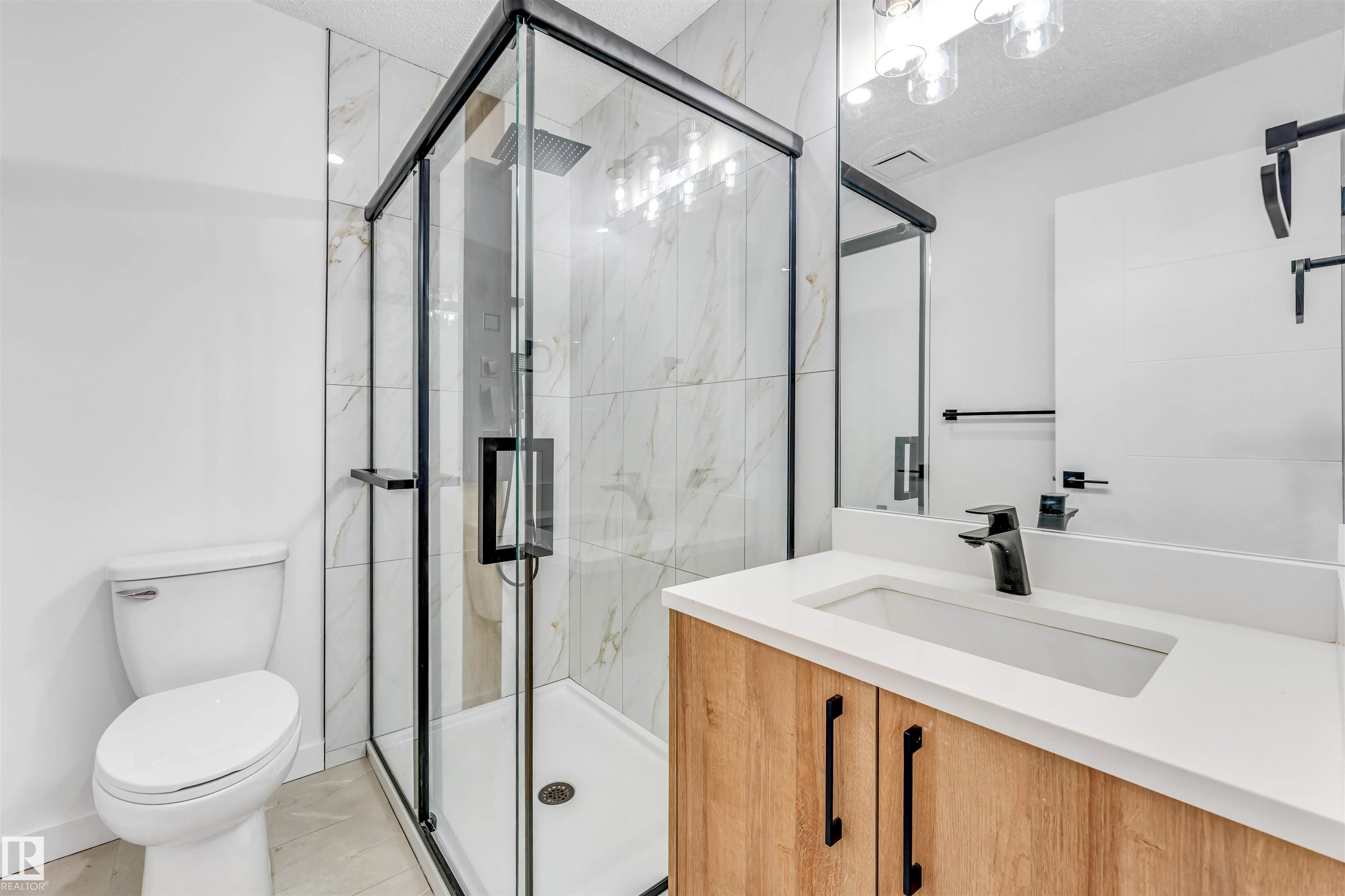 Photo 23 at 6404 88 Avenue NW, Kenilworth, Edmonton