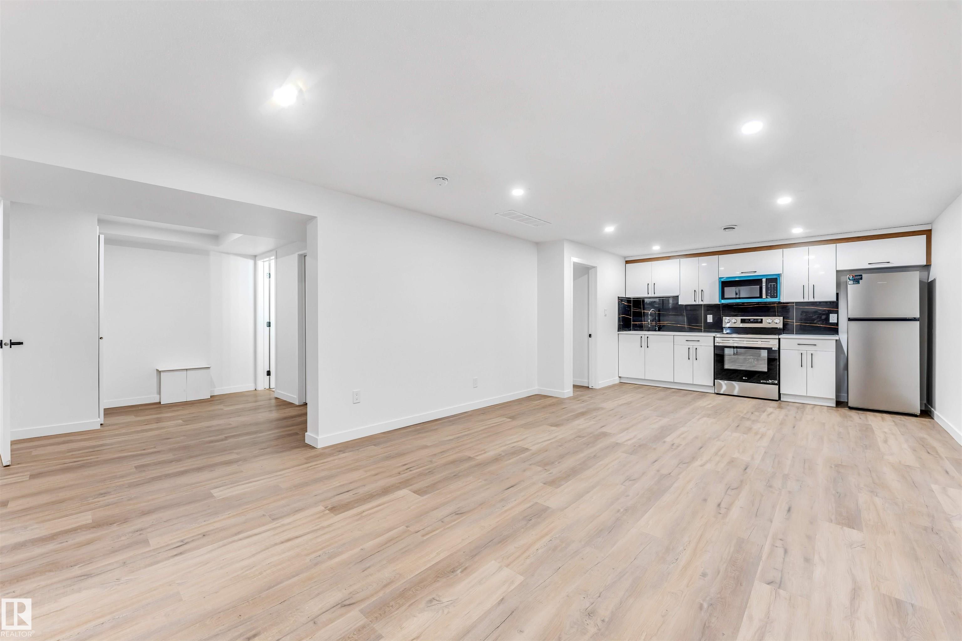 Photo 27 at 6404 88 Avenue NW, Kenilworth, Edmonton