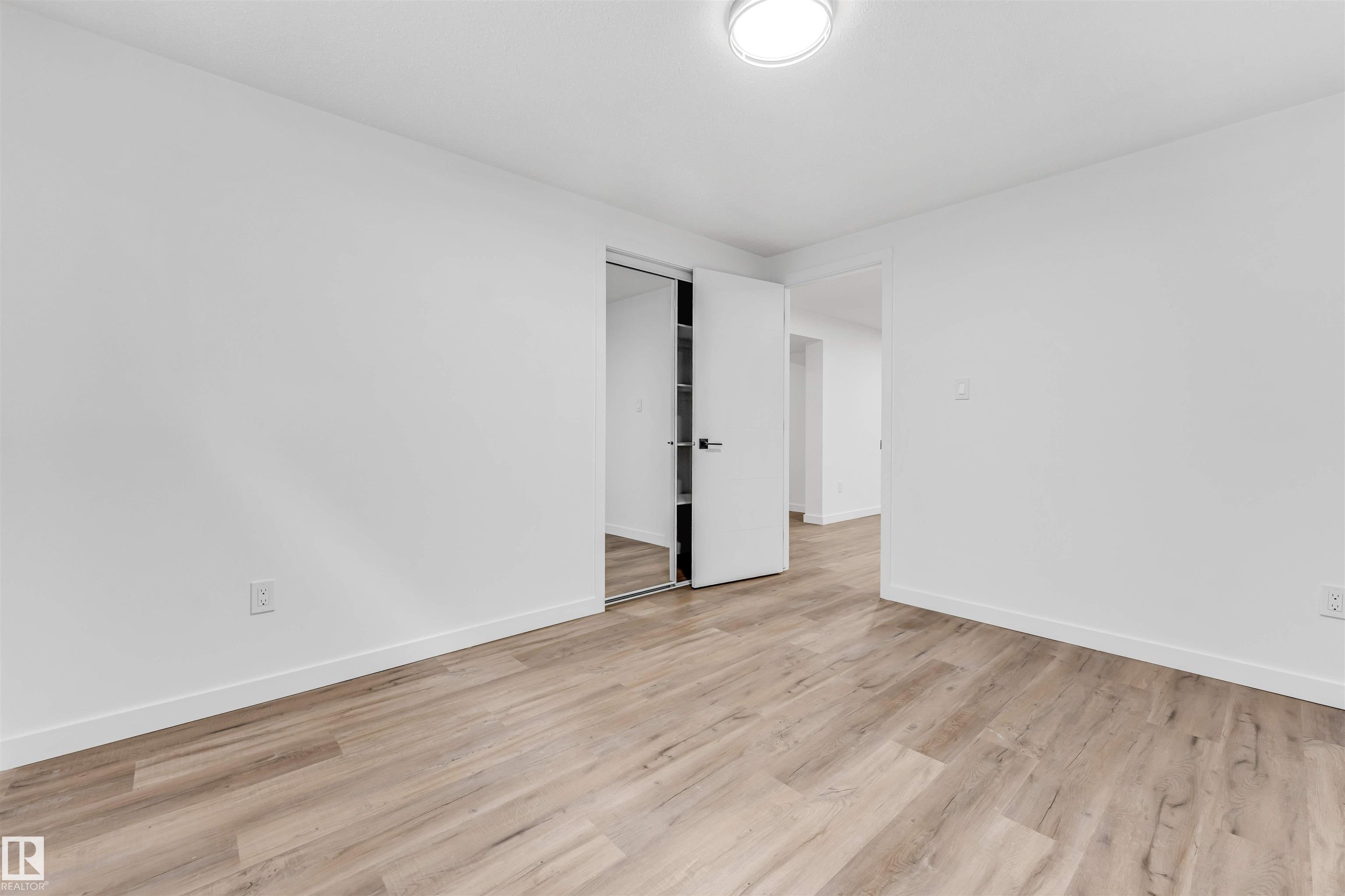 Photo 34 at 6404 88 Avenue NW, Kenilworth, Edmonton