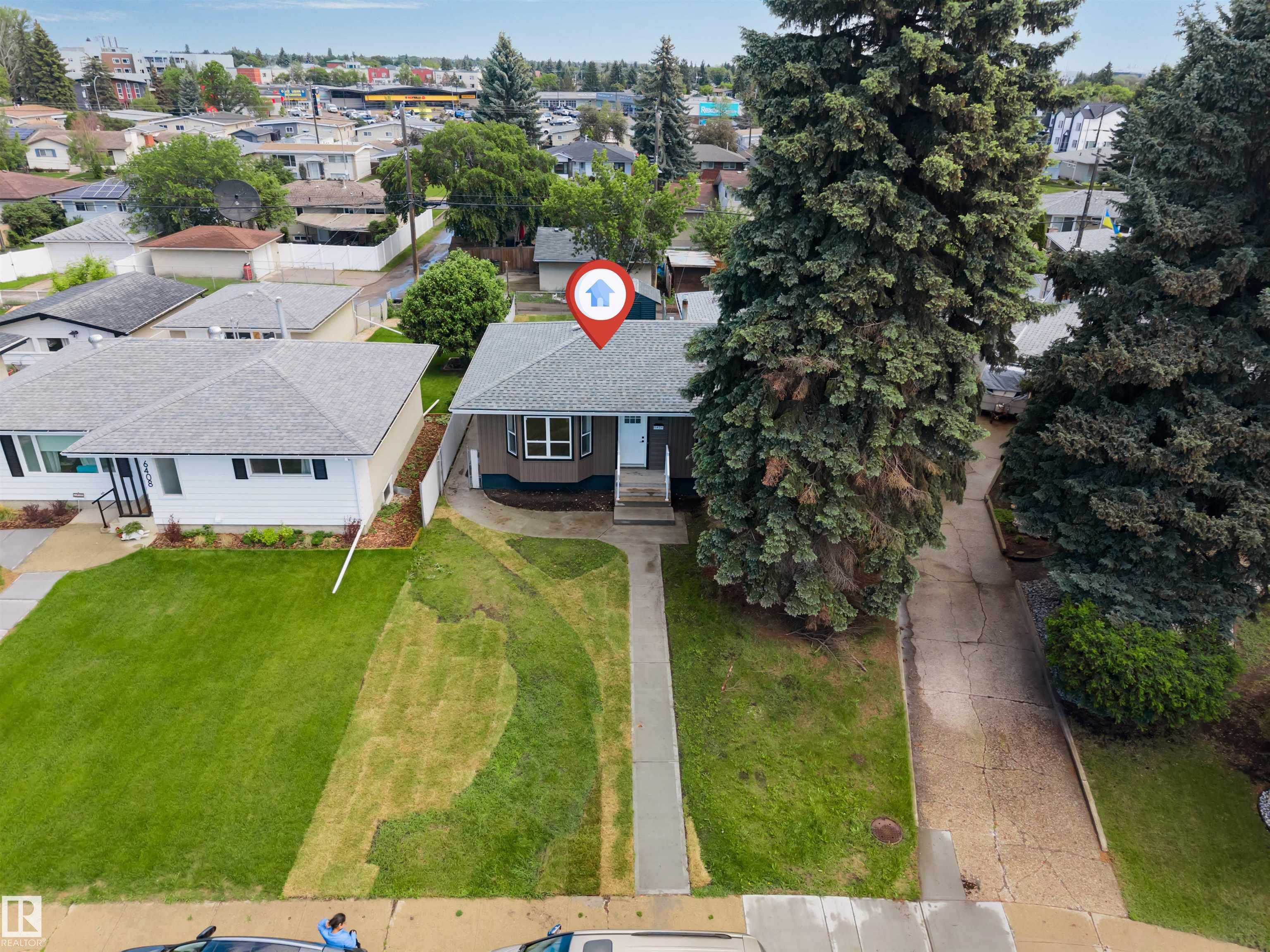 Photo 5 at 6404 88 Avenue NW, Kenilworth, Edmonton