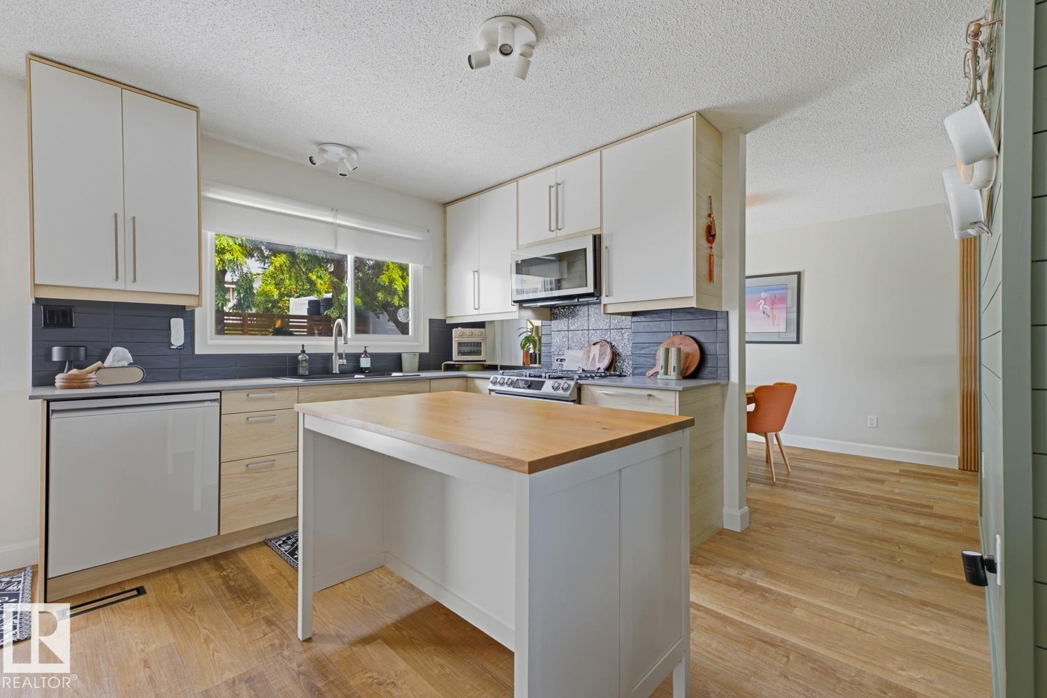 Photo 15 at 3504 102 Avenue NW, Rundle Heights, Edmonton