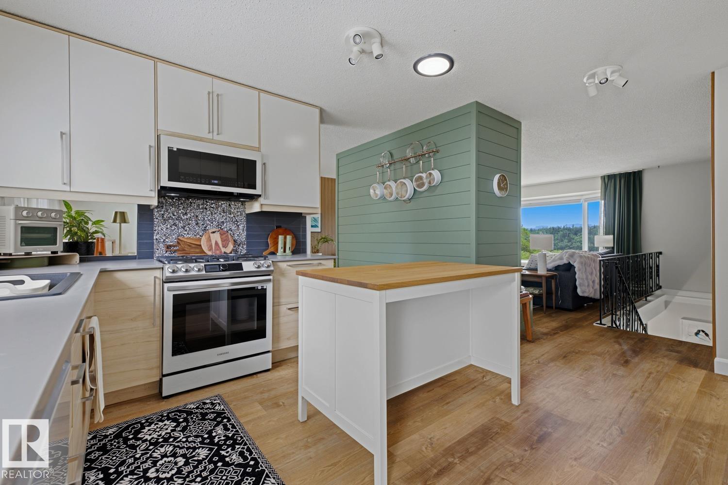 Photo 20 at 3504 102 Avenue NW, Rundle Heights, Edmonton
