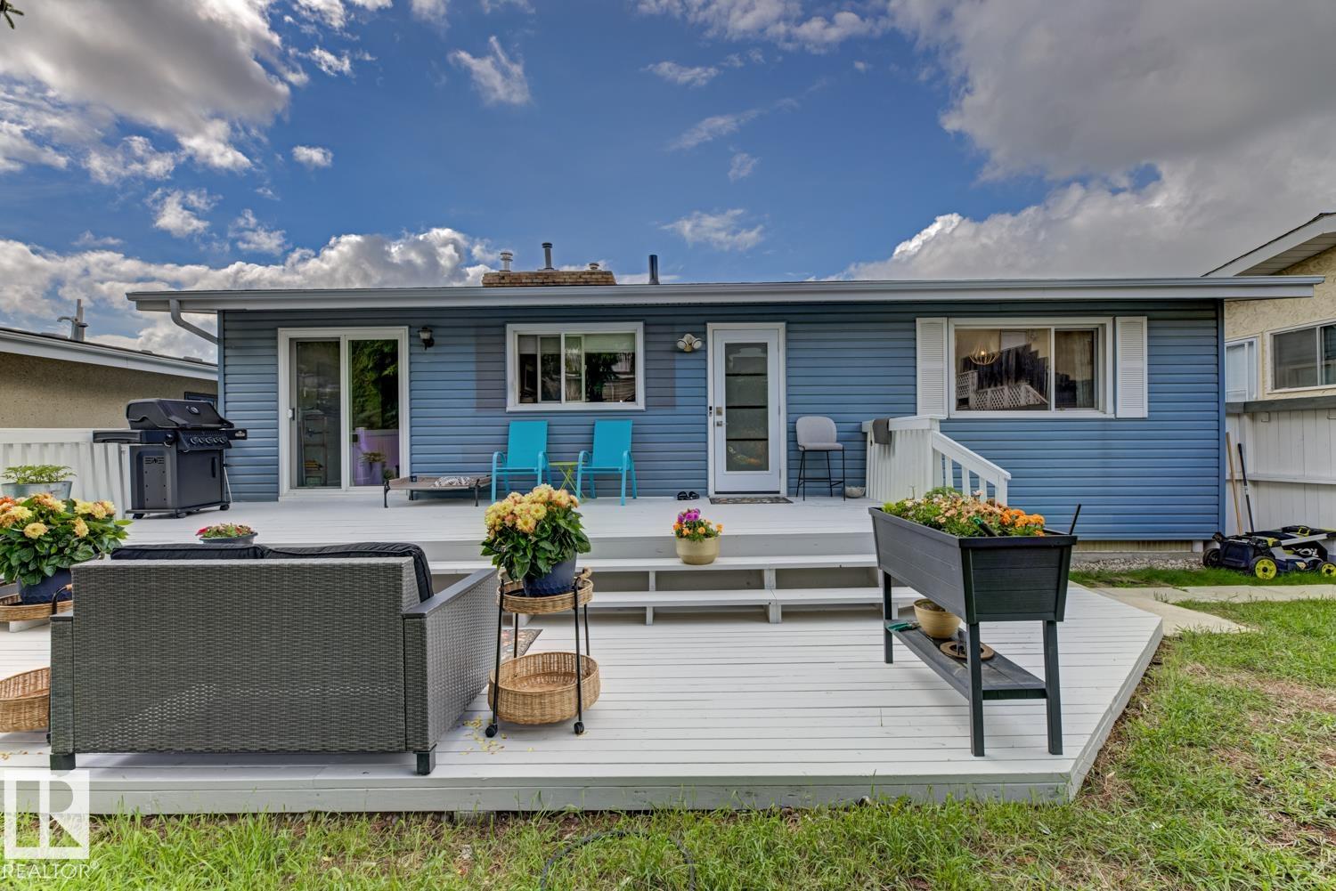 Photo 39 at 3504 102 Avenue NW, Rundle Heights, Edmonton