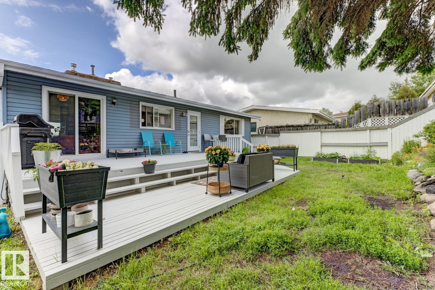 Photo 40 at 3504 102 Avenue NW, Rundle Heights, Edmonton