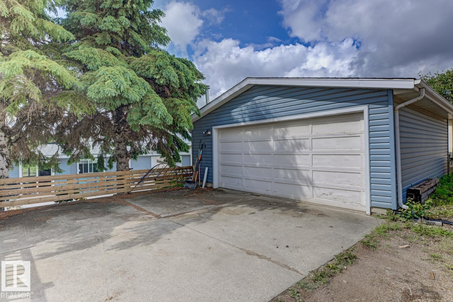 Photo 46 at 3504 102 Avenue NW, Rundle Heights, Edmonton