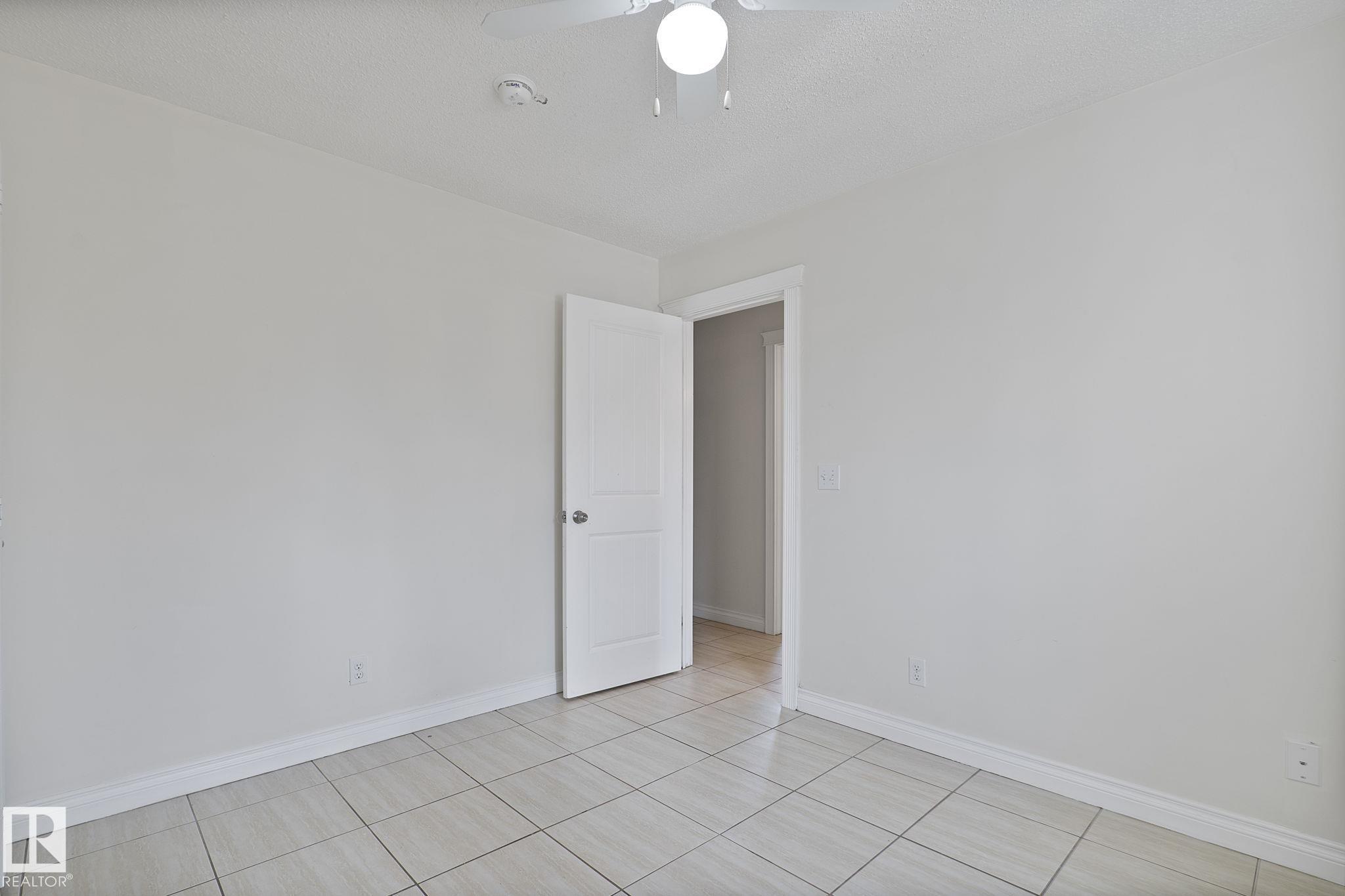 Photo 18 at 11918 68 Street NW, Montrose, Edmonton