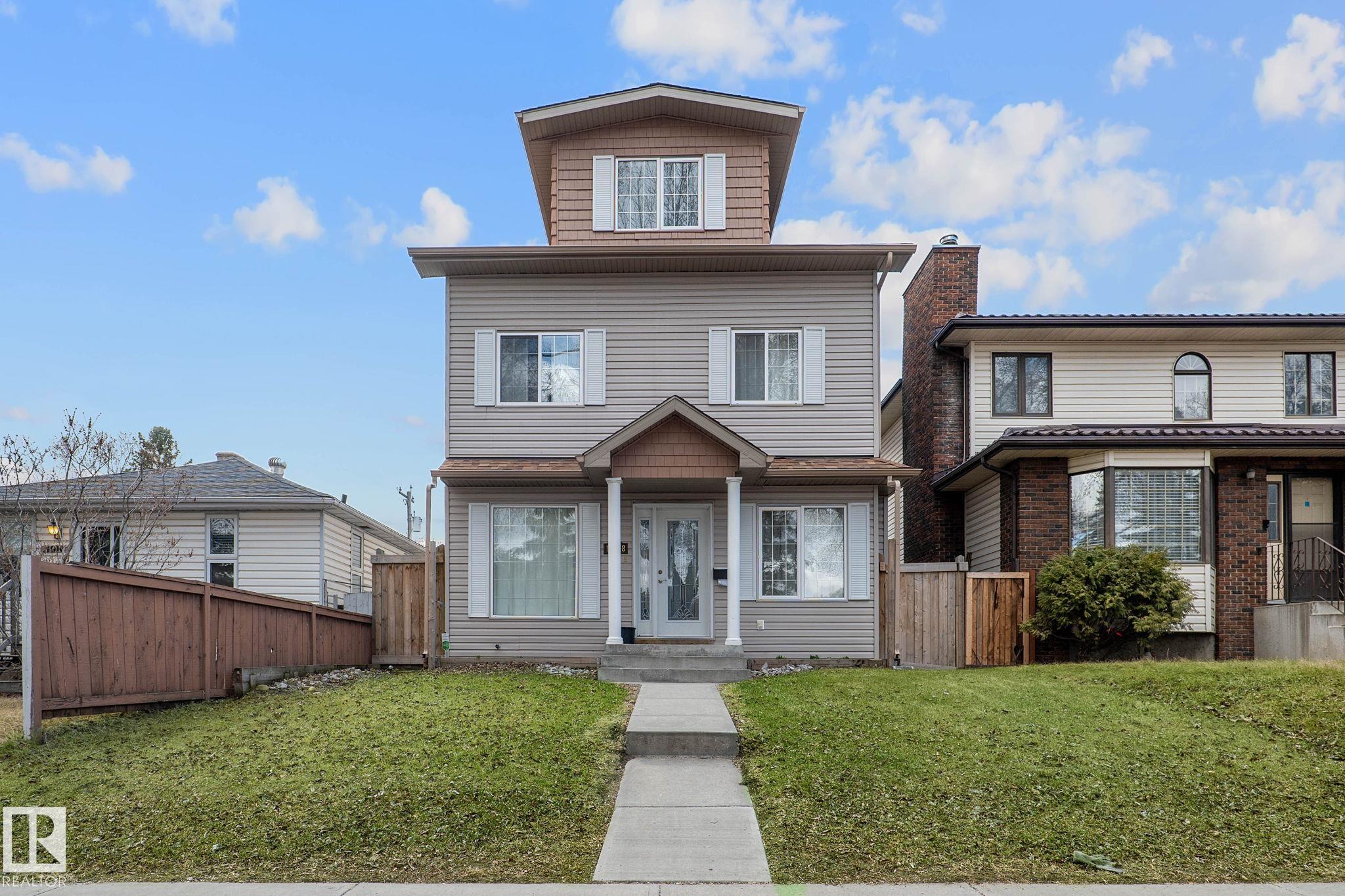 Photo 5 at 11918 68 Street NW, Montrose, Edmonton