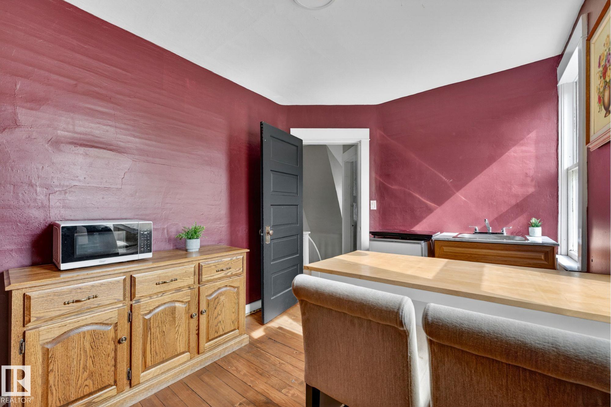 Photo 11 at 12201 95 Street NW, Delton, Edmonton