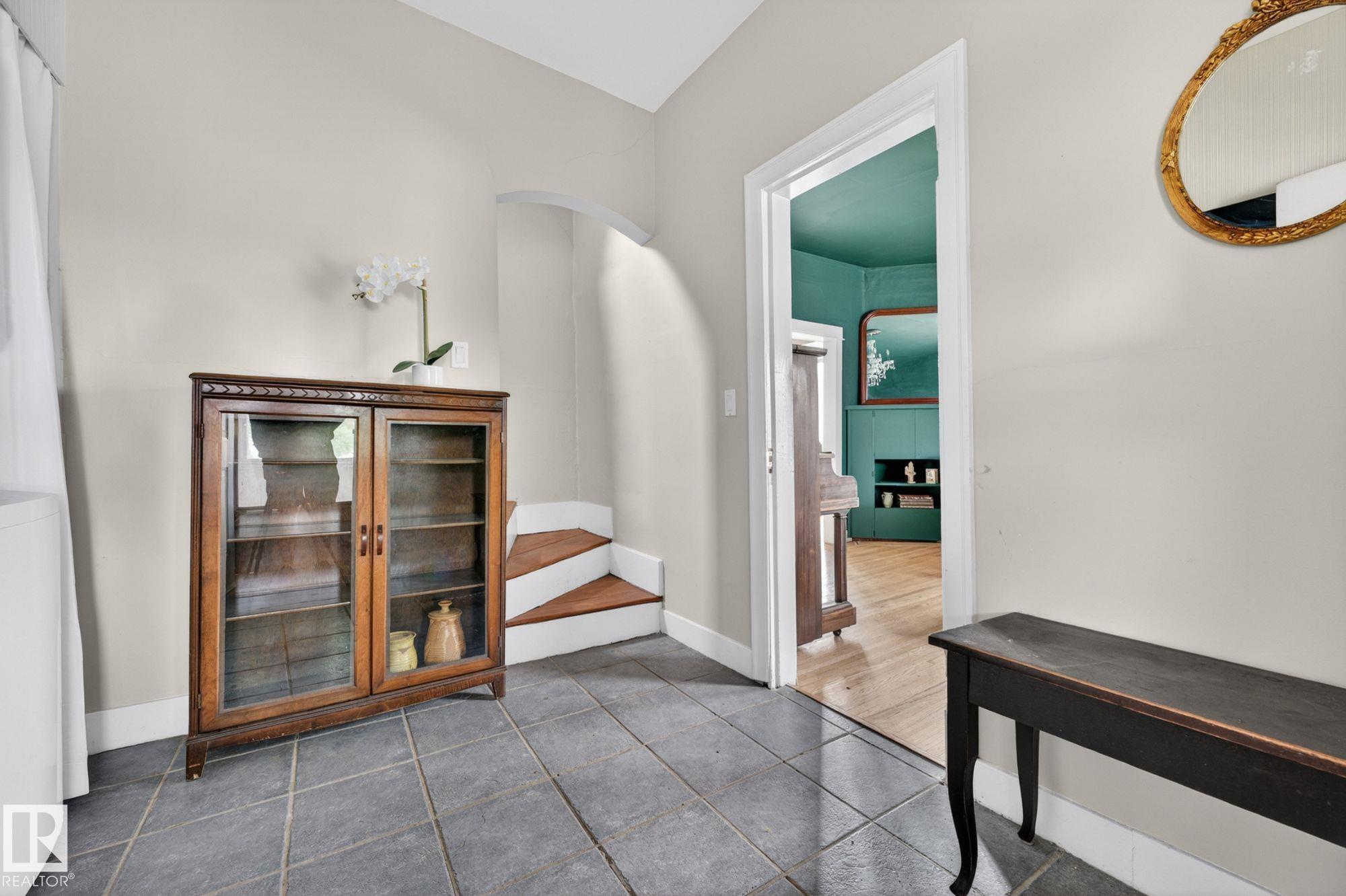 Photo 18 at 12201 95 Street NW, Delton, Edmonton