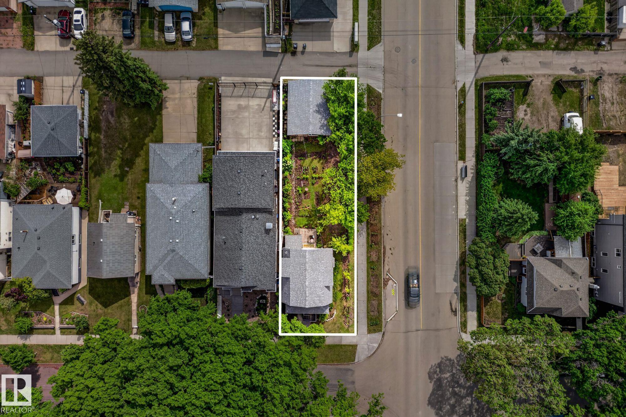 Photo 3 at 12201 95 Street NW, Delton, Edmonton