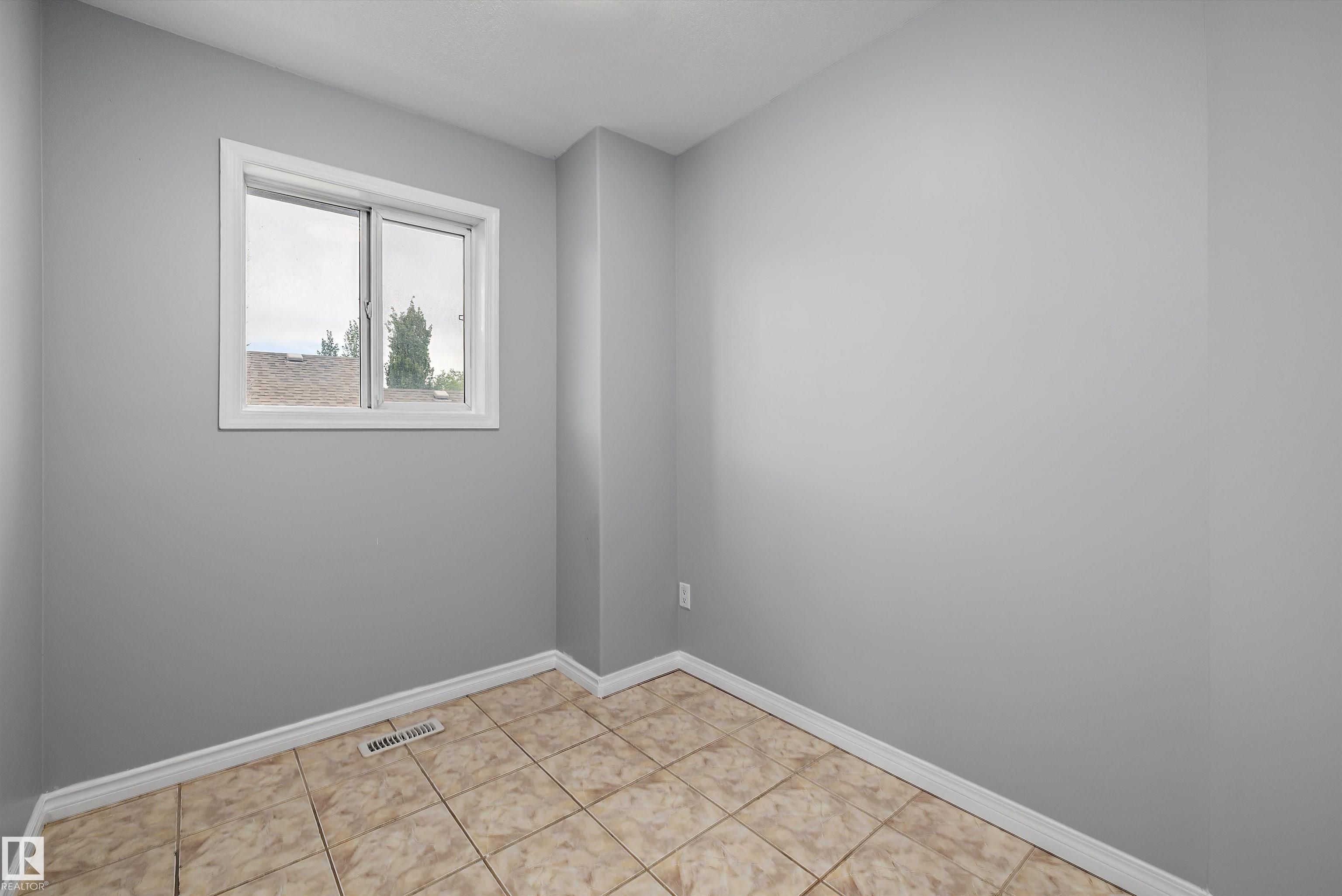 Photo 32 at 4831 154 Avenue NW, Brintnell, Edmonton