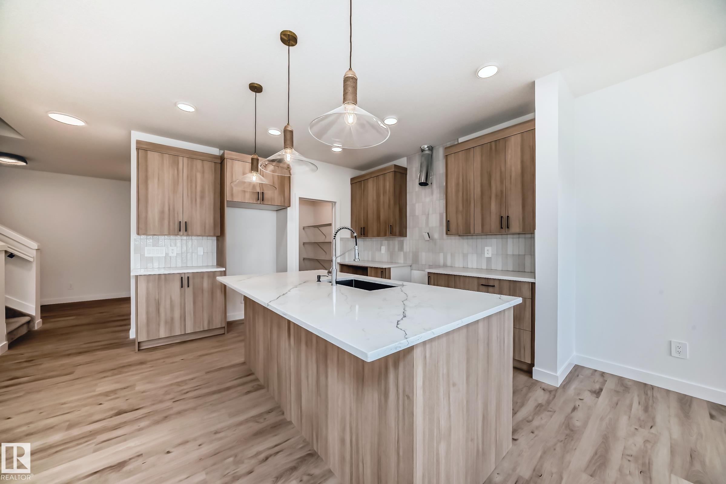 8255 Kiriak Loop SW, Keswick, Edmonton 2