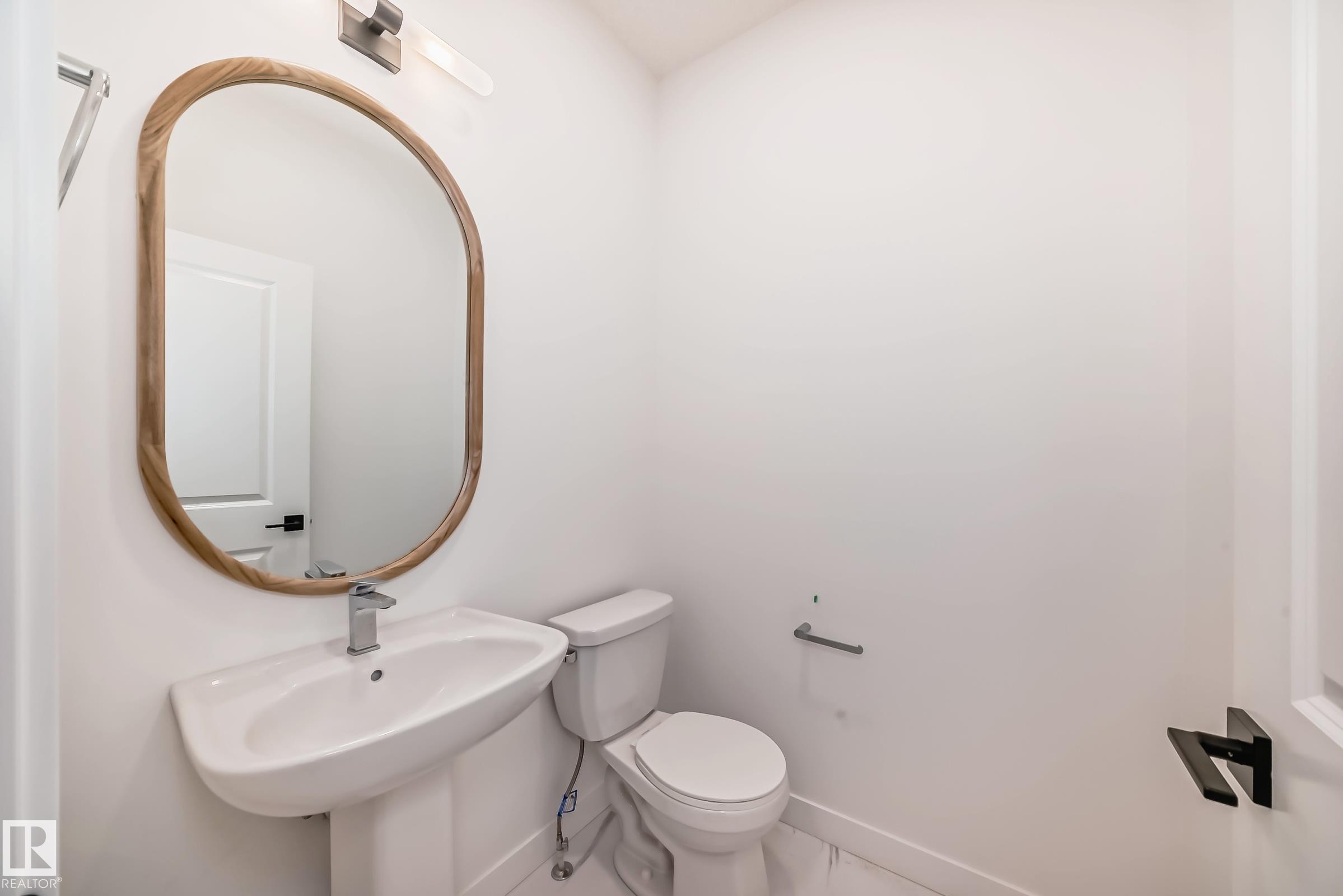 Photo 10 at 8255 Kiriak Loop SW, Keswick, Edmonton