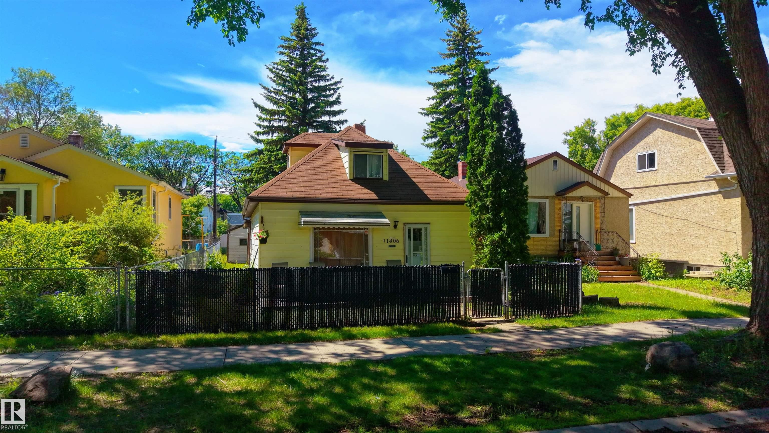 Photo 31 at 11406 89 Street NW, Alberta Avenue, Edmonton