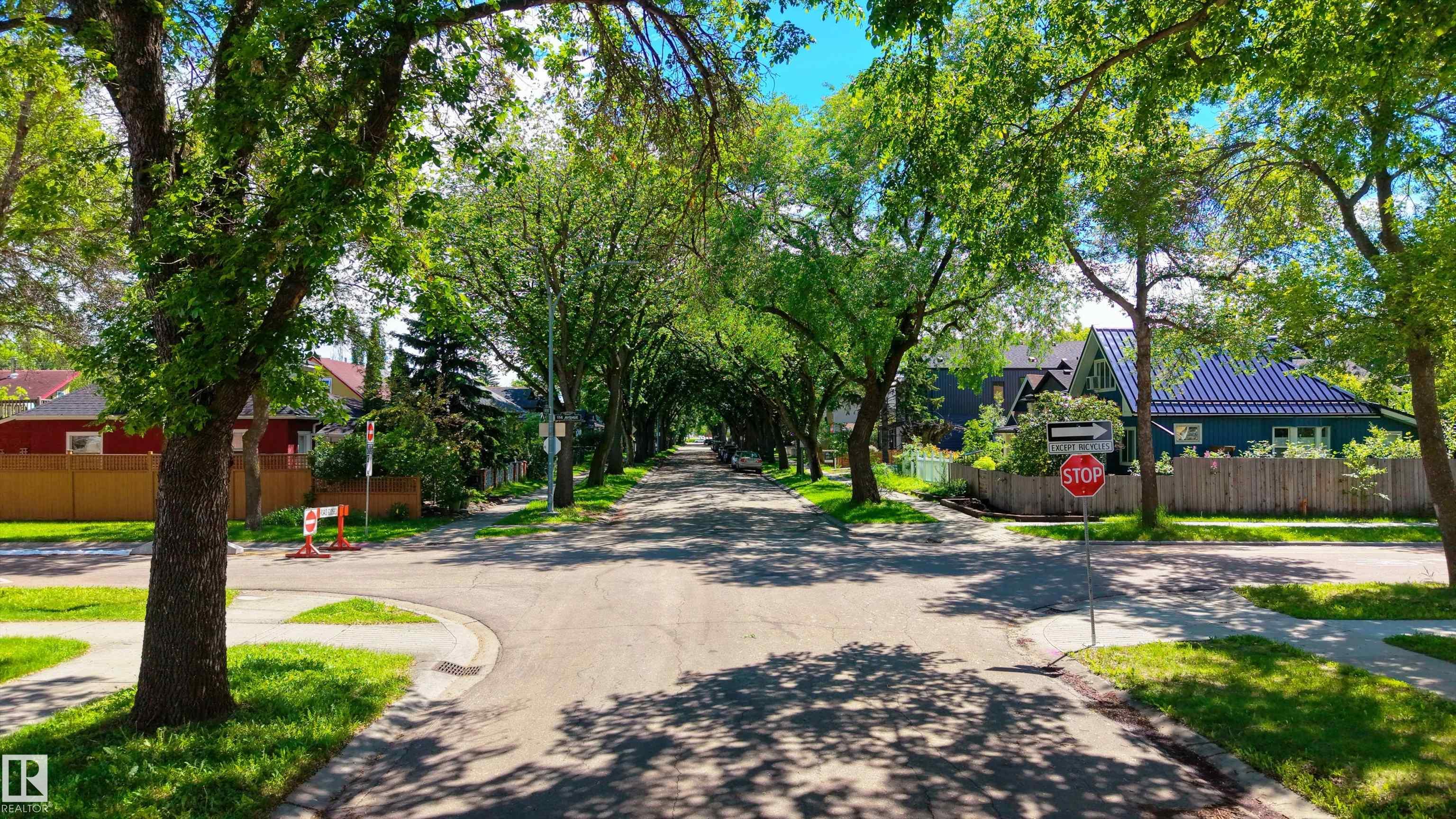 Photo 39 at 11406 89 Street NW, Alberta Avenue, Edmonton